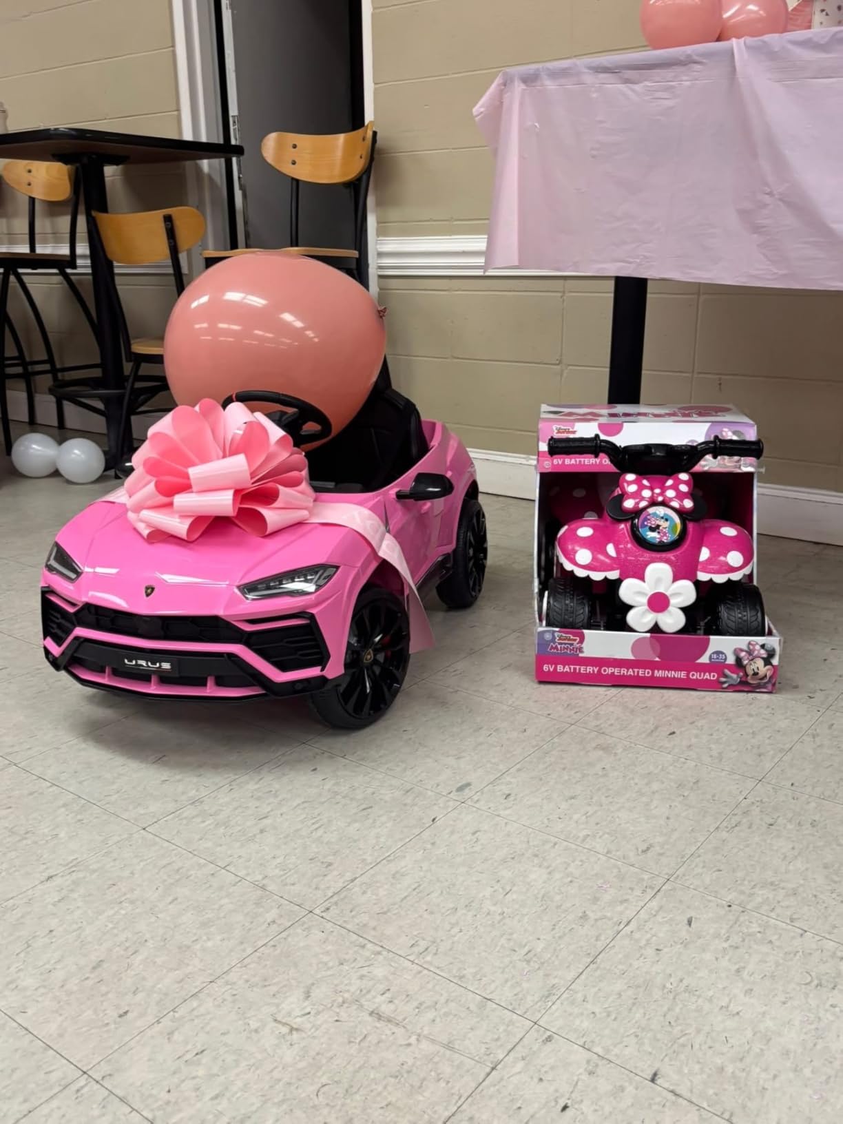 Electric Car for Kids 12V Licensed Lamborghini Ride On Car with Remote Control,Max Speed 2.5Mph,LED Lights,Music Players,Lockable Doors,Spring Suspension,Toddler Cars to Drive,Pink customer photo 1