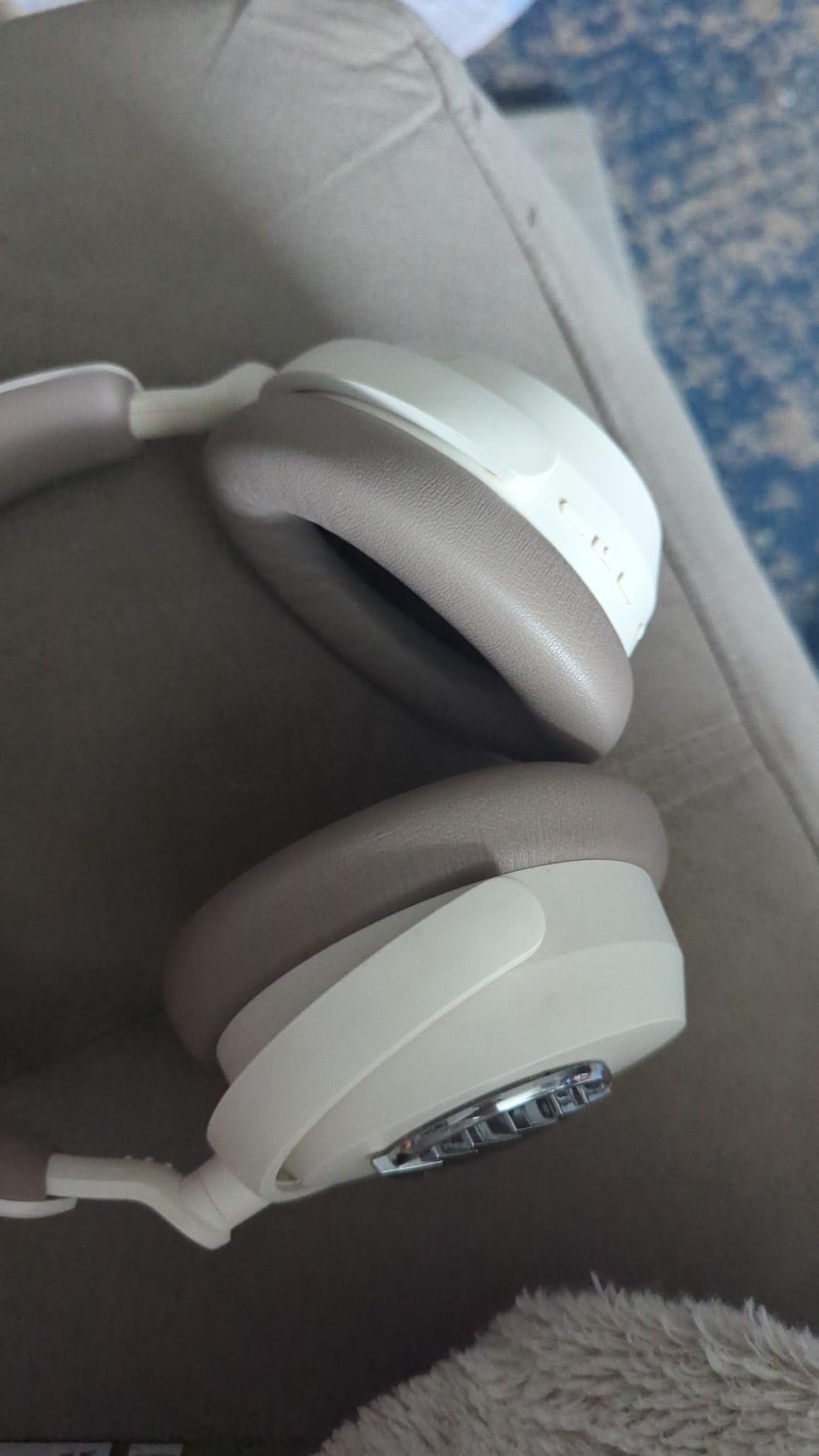 Sennheiser ACCENTUM Plus Wireless Headphones, ANC, 50 Hr Battery, White customer photo 2