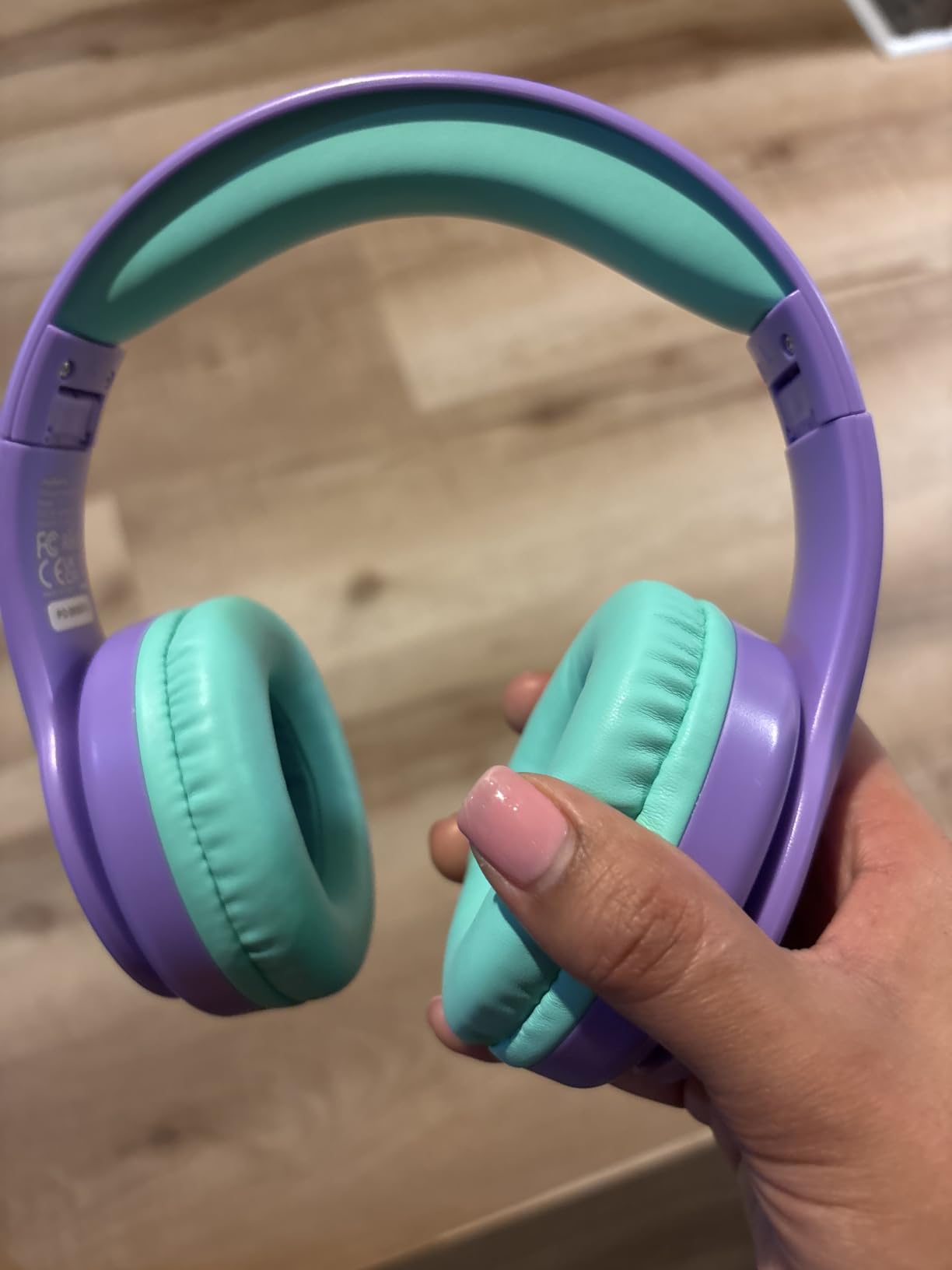 JoySpark Kids Bluetooth Headphones Over-Ear, 60Hrs, Built-in Mic-Purple customer photo 2