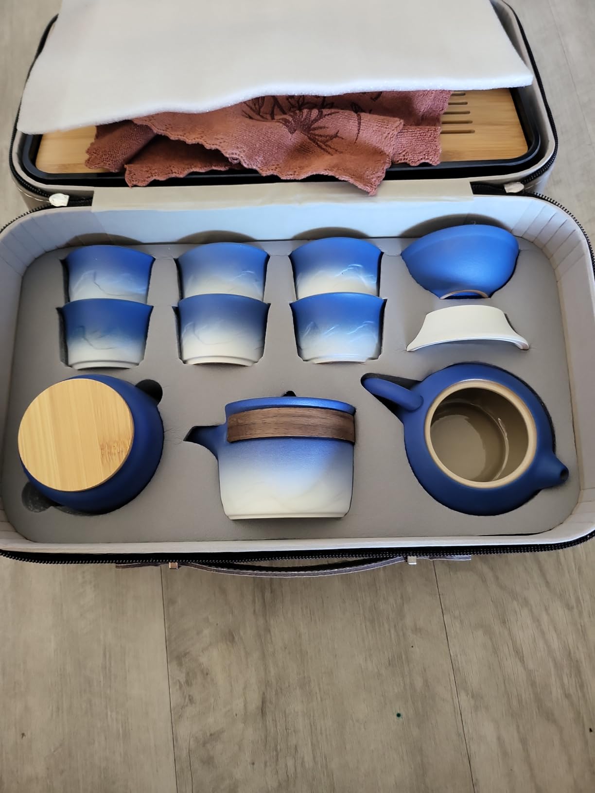 LURRIER Gongfu tea sets, Portable Ceramic TeaSet, Asian Tea sets for adult, Tea Gift sets, Grey leather case, Portable Travel Bag,Home,Gifting,Outdoor and Office(White Jade Thouand Mile and Mountain) customer photo 1