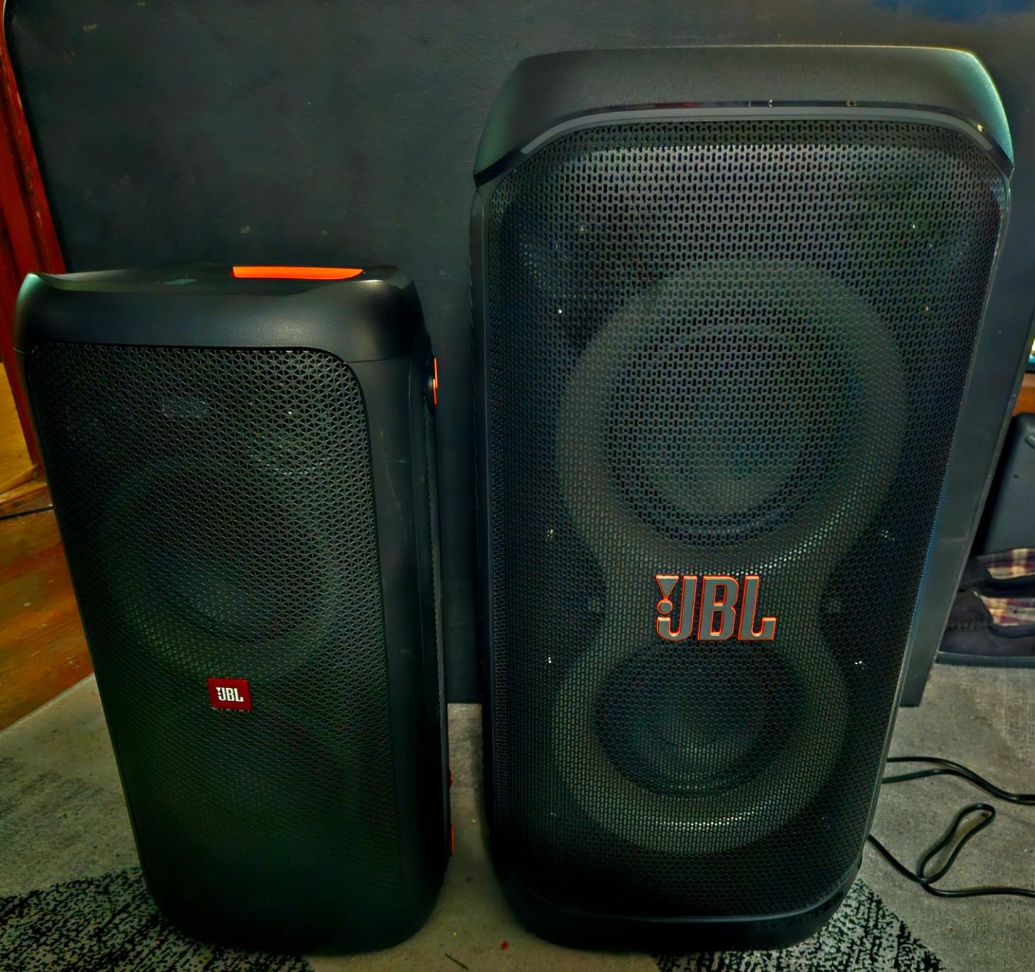 PartyBox Stage 320 - Portable Party Speaker with Telescopic Handle & Wide, Sturdy Wheels, Powerful JBL Pro Sound, Futuristic lightshow, Up to 18 Hours of Play time, Splash Proof (Black) customer photo 1