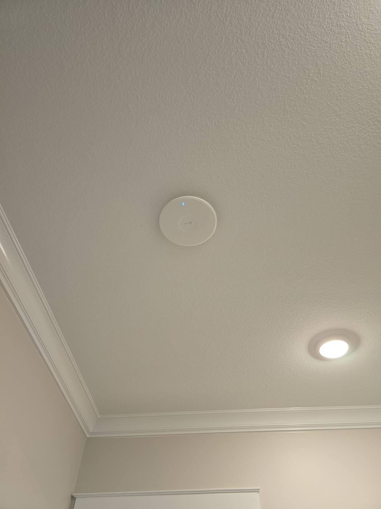 Omada 7 Pro X, BE11000 WiFi Access Point, 10G Port, w/o DC Adapter(EAP773) | WiFi 7 Tri-band, 5yr Warranty, PoE+/DC Powered, Mesh/WPA3/Roaming Supported, Omada Managed, Business Level WiFi Experience customer photo 1