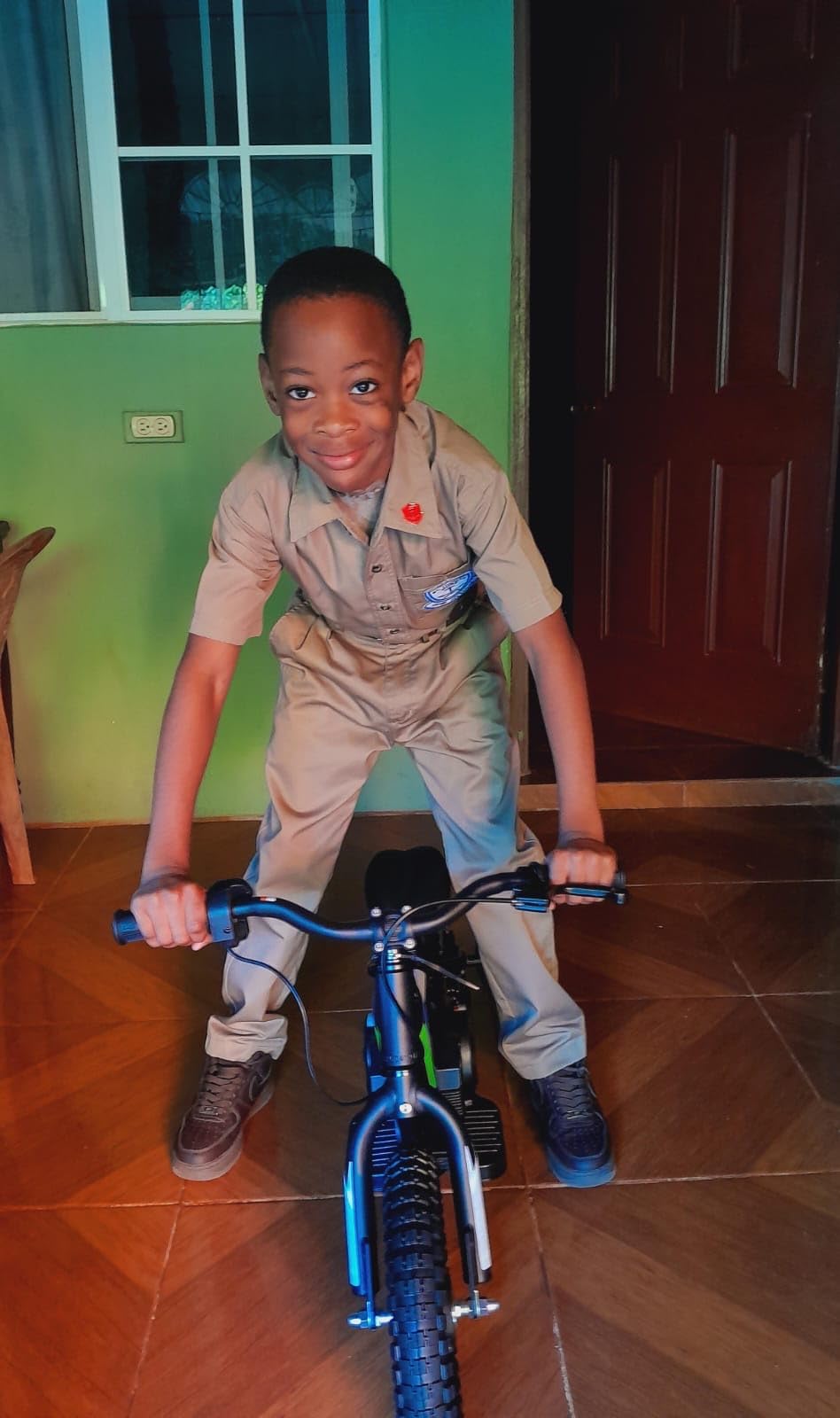 Lightweight Electric Dirt Bike for Kids, 170/340W Electric Motorcycle Up to 10/12MPH, 24V Detachable Battery, Hand-Operated Dual Brakes Electric Balance Bike for Ages 3-6/5-12 customer photo 1