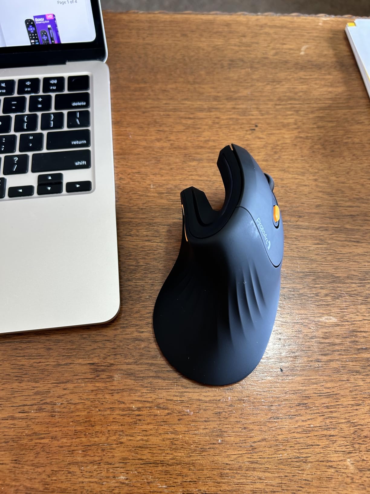 ProtoArc EM11 NL Wireless Ergonomic Vertical Mouse, Rechargeable, Black customer photo 2