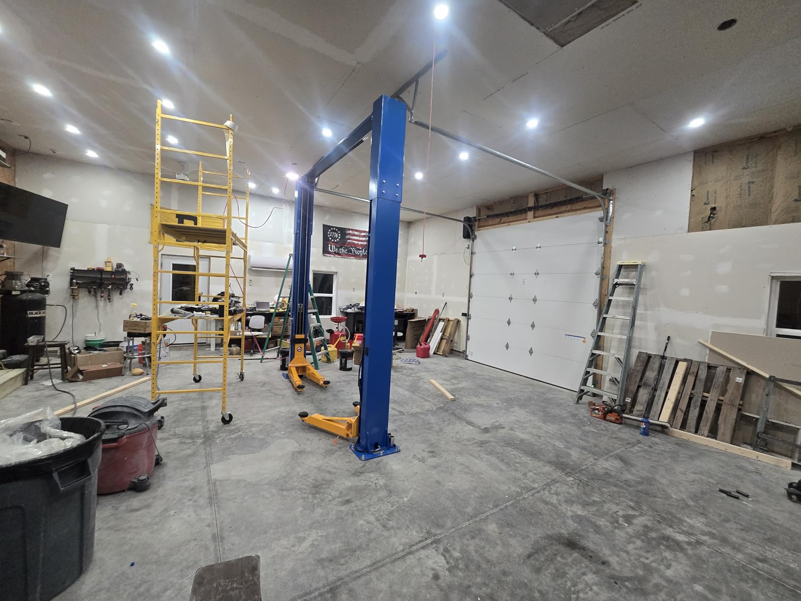 2 Post Lift 11000lbs Two Post Lift Auto Lift Car Lift Hoist Equipment LM1100S customer photo 1