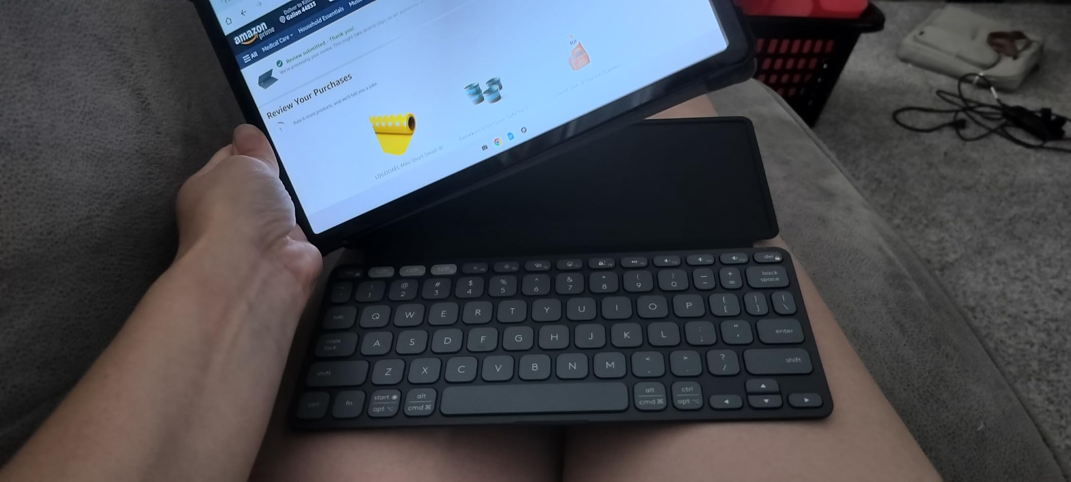 Logitech Keys-to-Go Bluetooth Keyboard for Windows, Android, Linux - Lilac | Built-in cover, slim & compact wireless design, for Windows, Android, Linux, iPad, iPhone, Mac, Apple TV customer photo 1