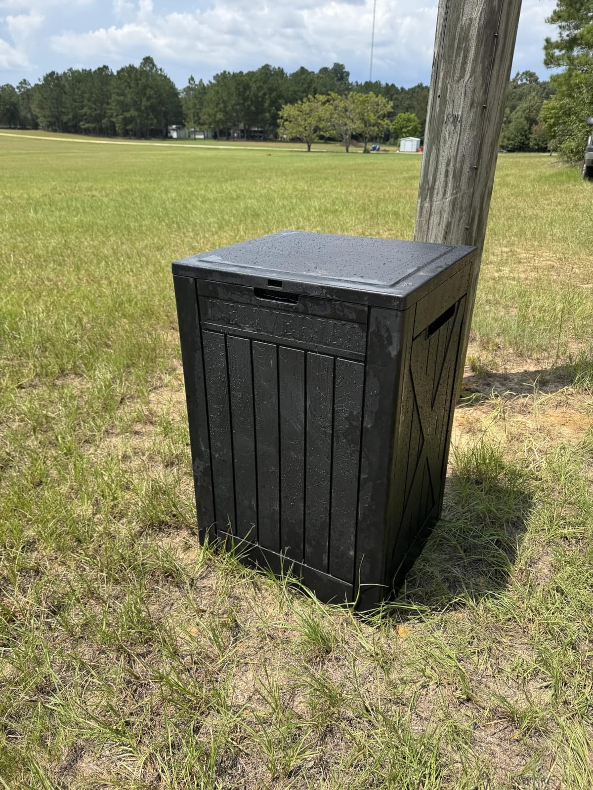 Greesum Outdoor Storage Box 120 Gallon Storage Bin with Lid for Patio Furniture, Garden Tools, Pool Supplies, Lockable, Waterproof and UV Resistant, Black customer photo 2