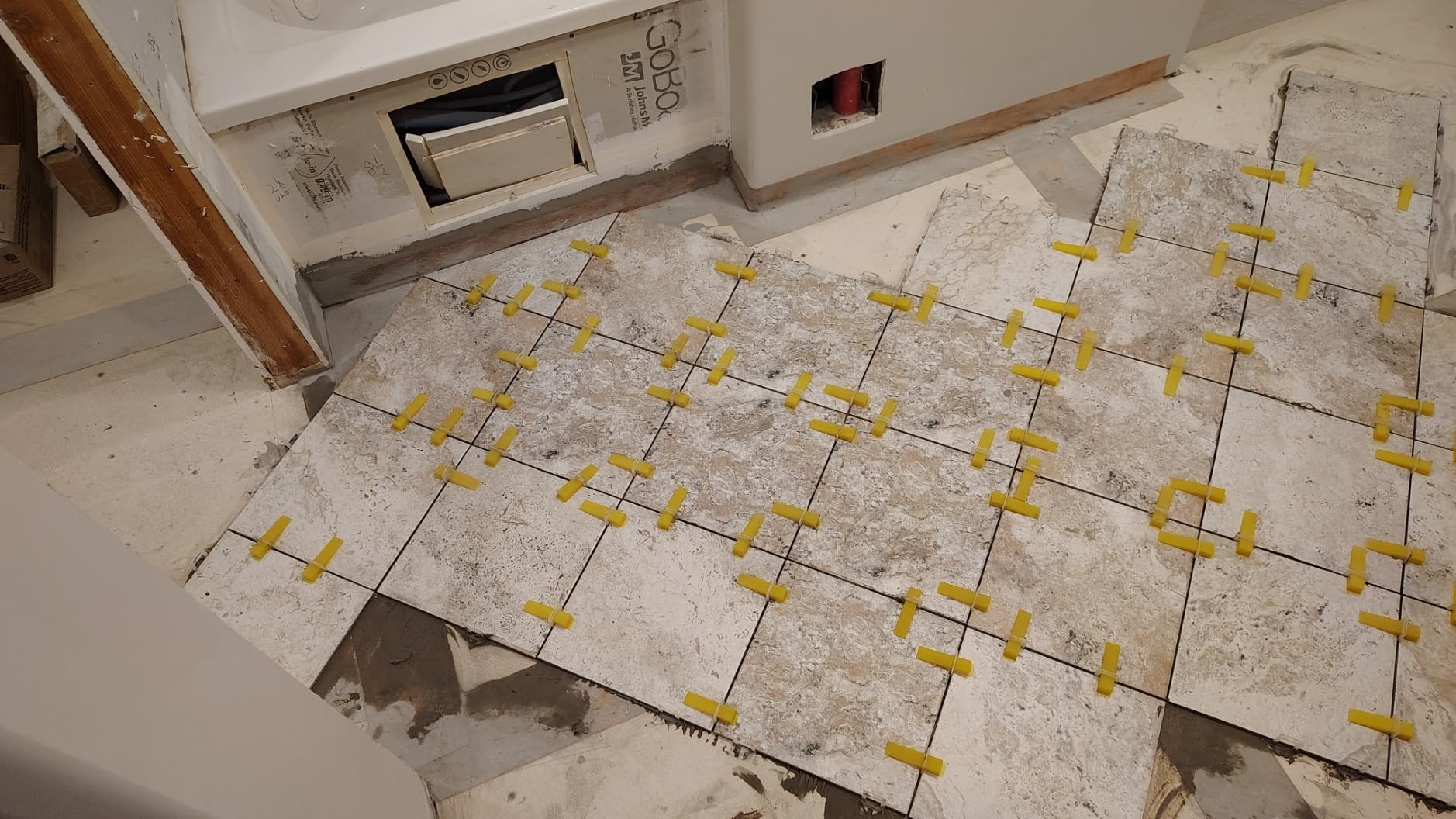 DGSL Tile Leveling System with Rubber Mallet and Tile Plier - 1000-Piece Tile Spacers 1/8 Inch Tile Clips and 200-Piece Reusable Wedges Tile Leveling Tools for Tiles and Stone Installation customer photo 1