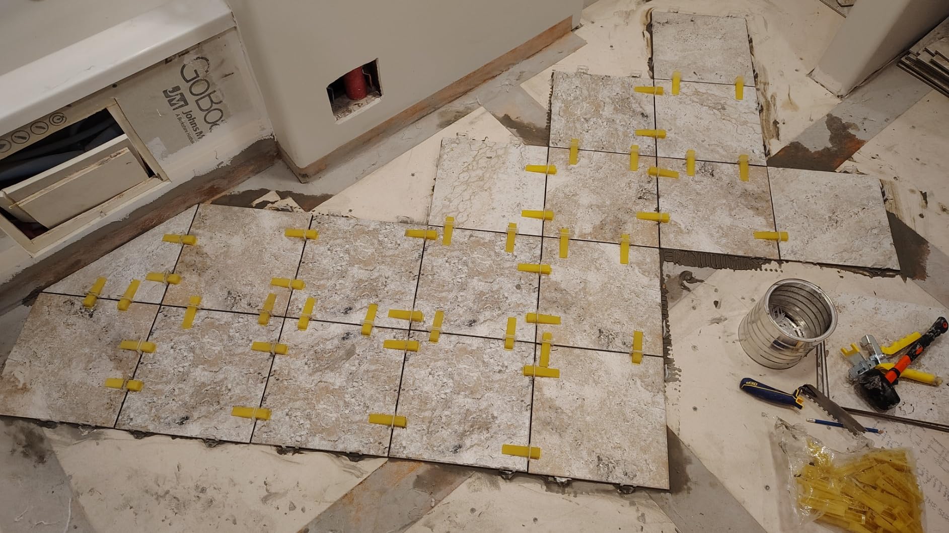 DGSL Tile Leveling System with Rubber Mallet and Tile Plier - 1000-Piece Tile Spacers 1/8 Inch Tile Clips and 200-Piece Reusable Wedges Tile Leveling Tools for Tiles and Stone Installation customer photo 2