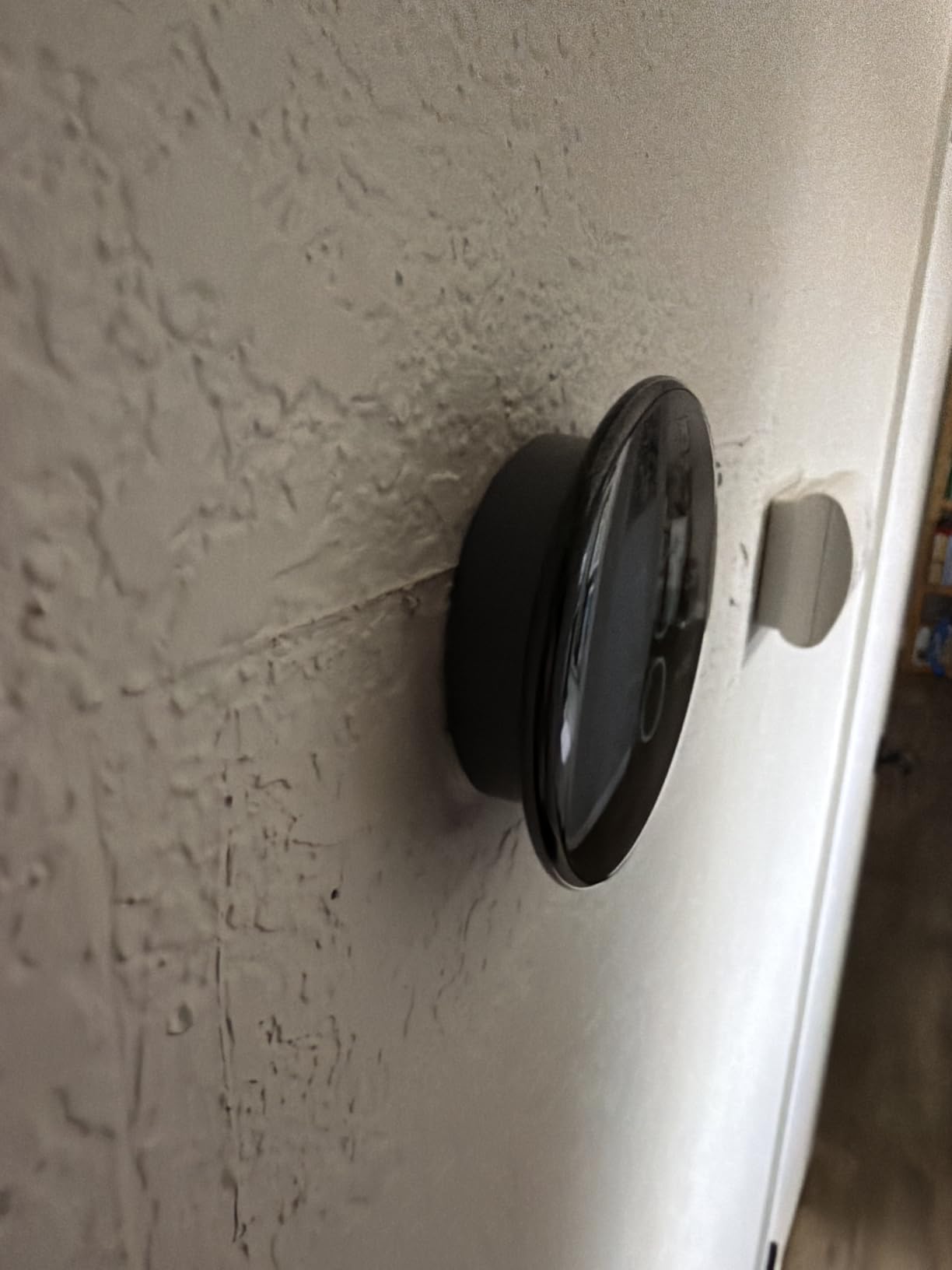 Google Nest Learning Thermostat (4th gen) + Nest Temperature Sensor (2nd gen) - Silver customer photo 2