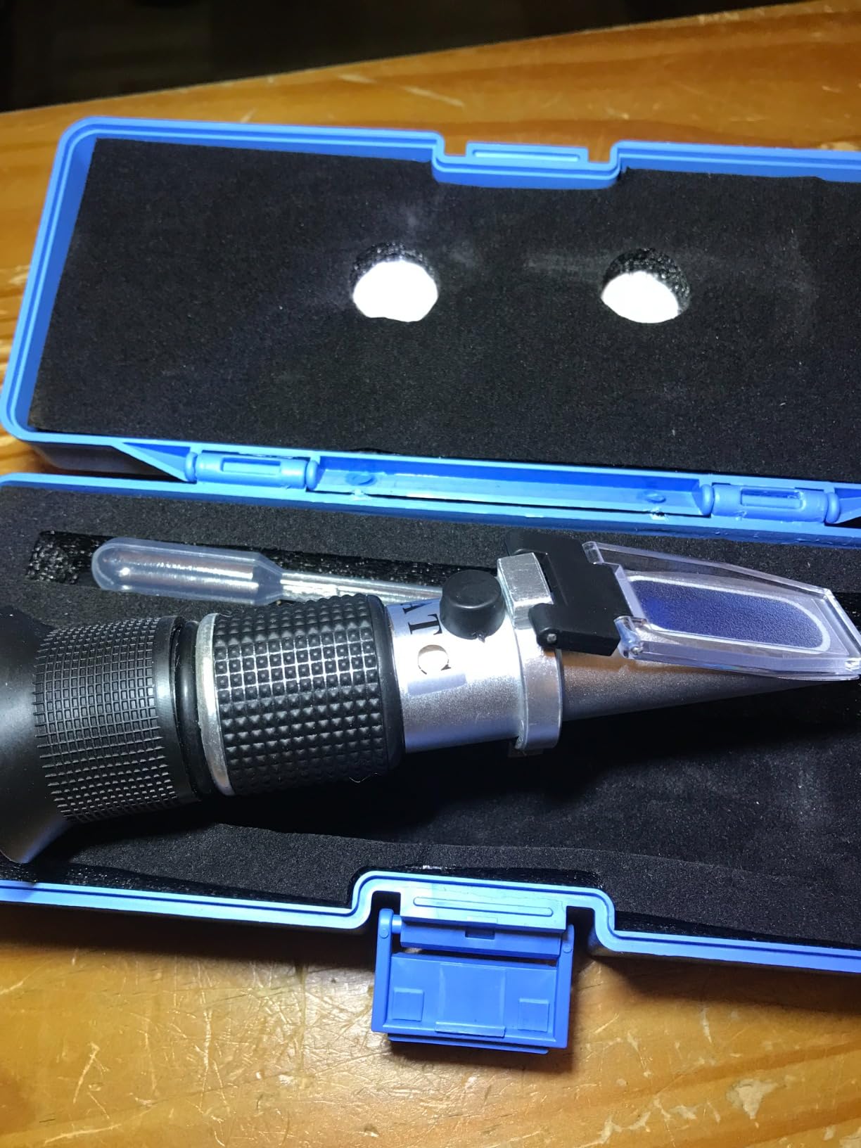0-90% Brix Refractometer with ATC - Accurate Sugar Content Measurement for Honey, Fruit, Maple Syrup and Beverages - Ideal for Homebrewing, Labs & More customer photo 2