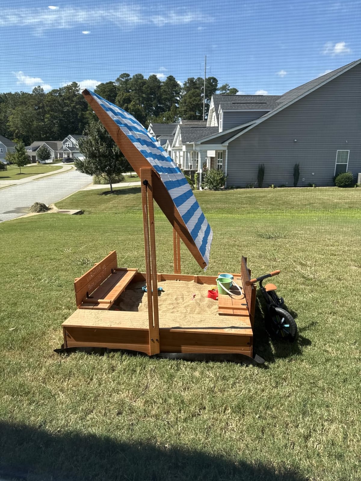 Kids Sandbox with Lid and Canopy, 47