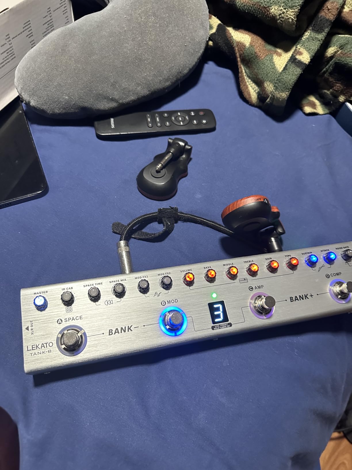 LEKATO Bass Multi Effects Pedal, Bass Effects Pedal with 36 Presets, Editable 4 Modules, Amp, Compressor, Mod, Space, Reverb, IR CAB, Tuner, BT Connection, Music Recording customer photo 2