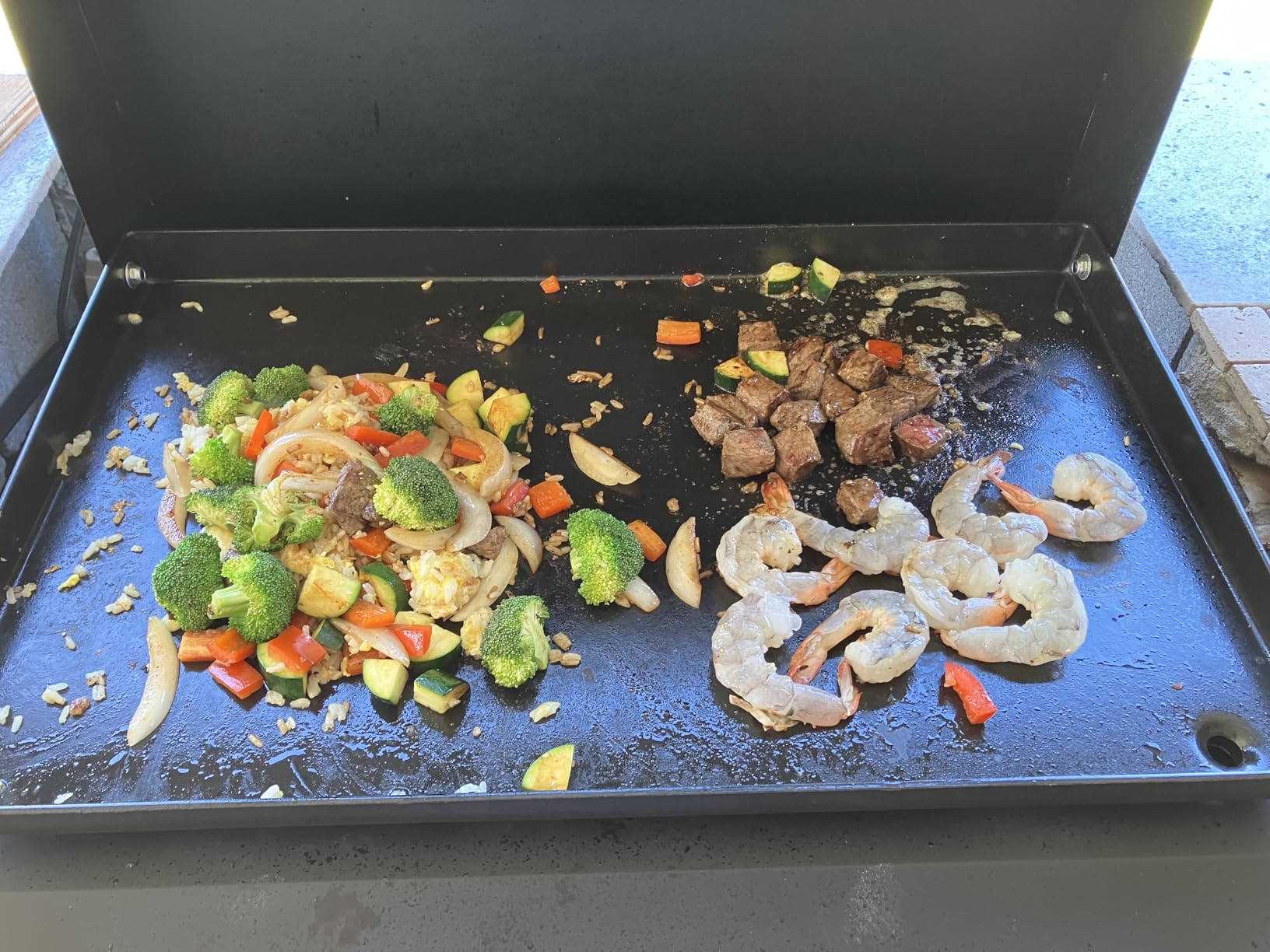 SKOK 3 Burners Outdoor Tabletop Gas Griddle with Hood, Flat Top Grill customer photo 1