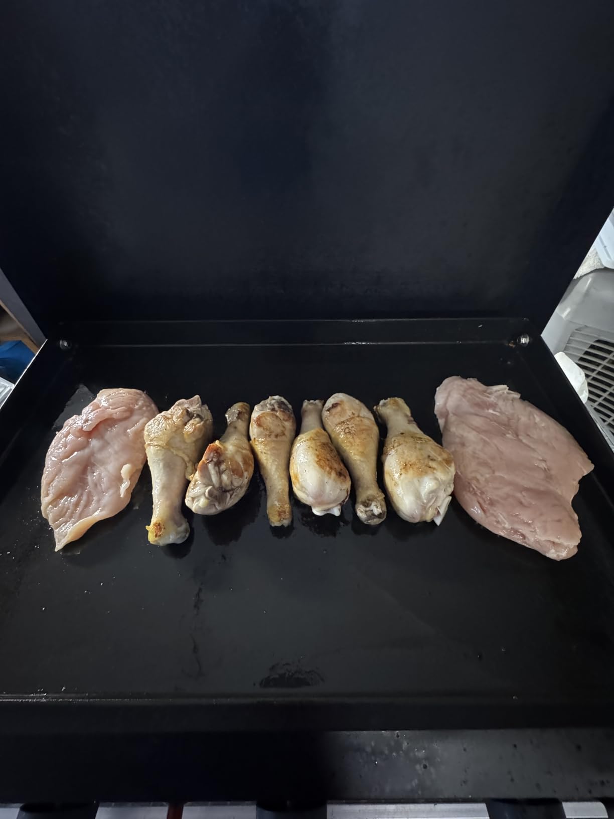 SKOK 3 Burners Outdoor Tabletop Gas Griddle with Hood, Flat Top Grill customer photo 2