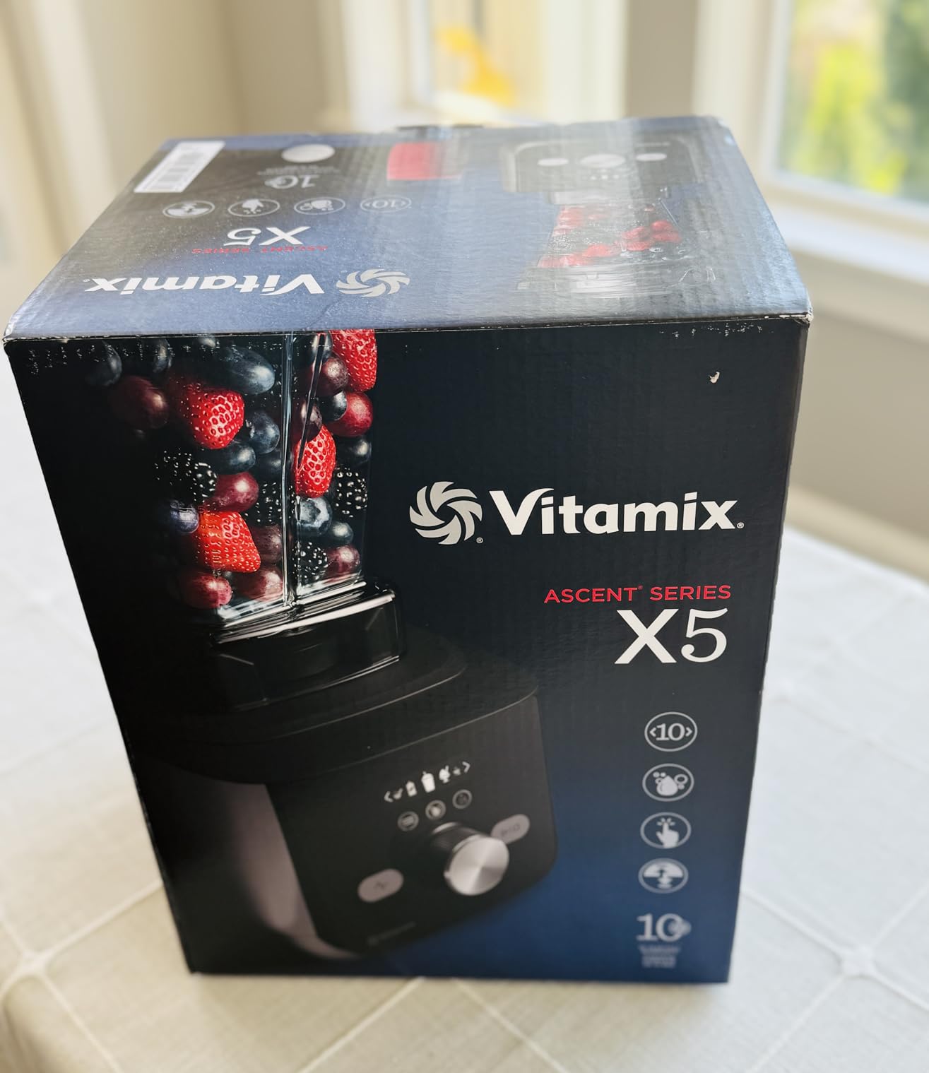 Vitamix Ascent X5 Professional-Grade Blender, 10 Programs, Brushed Stainless, 48 oz. Container, SELF-DETECT customer photo 1