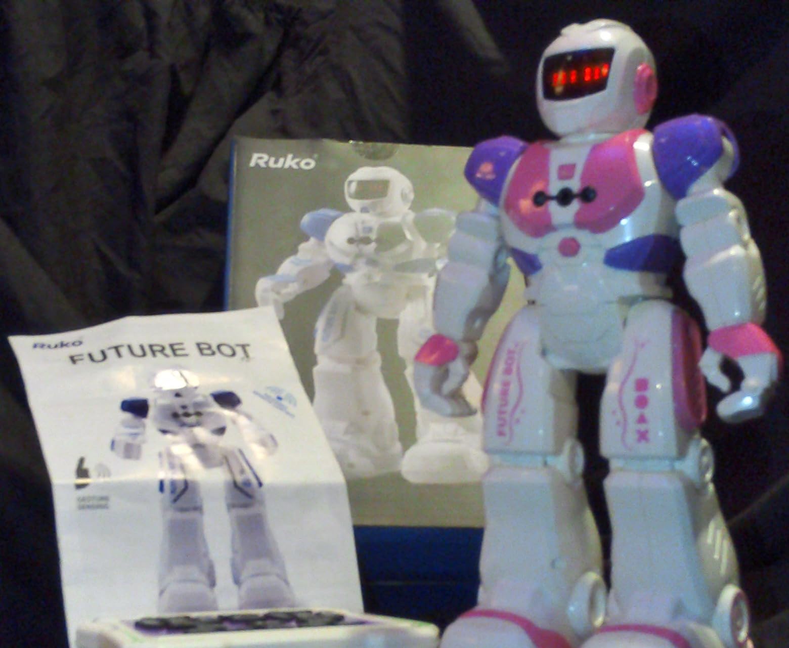 Ruko 6088 Dancing Robot for Girls with APP, Remote, and Gesture Sensing customer photo 2