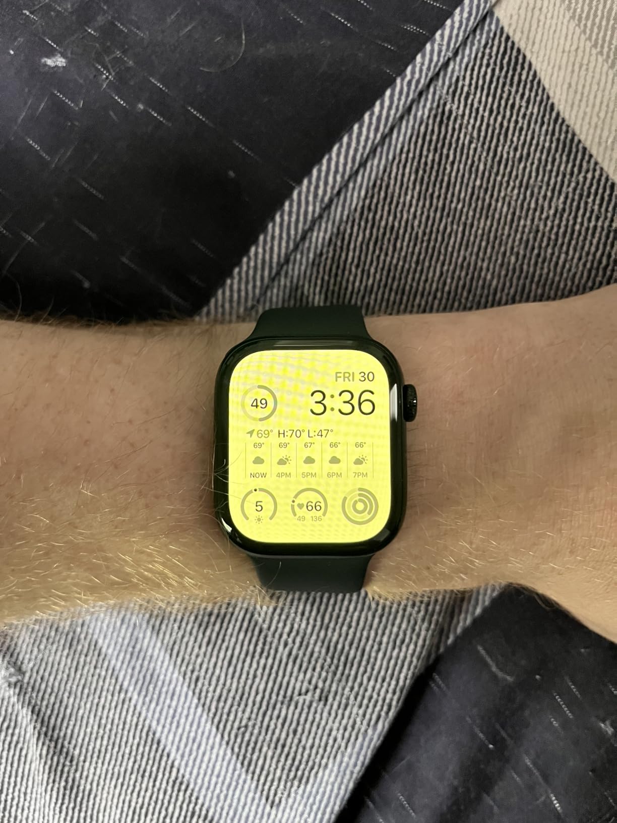 Apple Watch Series 10 [GPS 42mm] Smartwatch with Jet Black Aluminum Case with Black Sport Band - S/M. Fitness Tracker, ECG App, Always-On Retina Display, Water Resistant customer photo 1