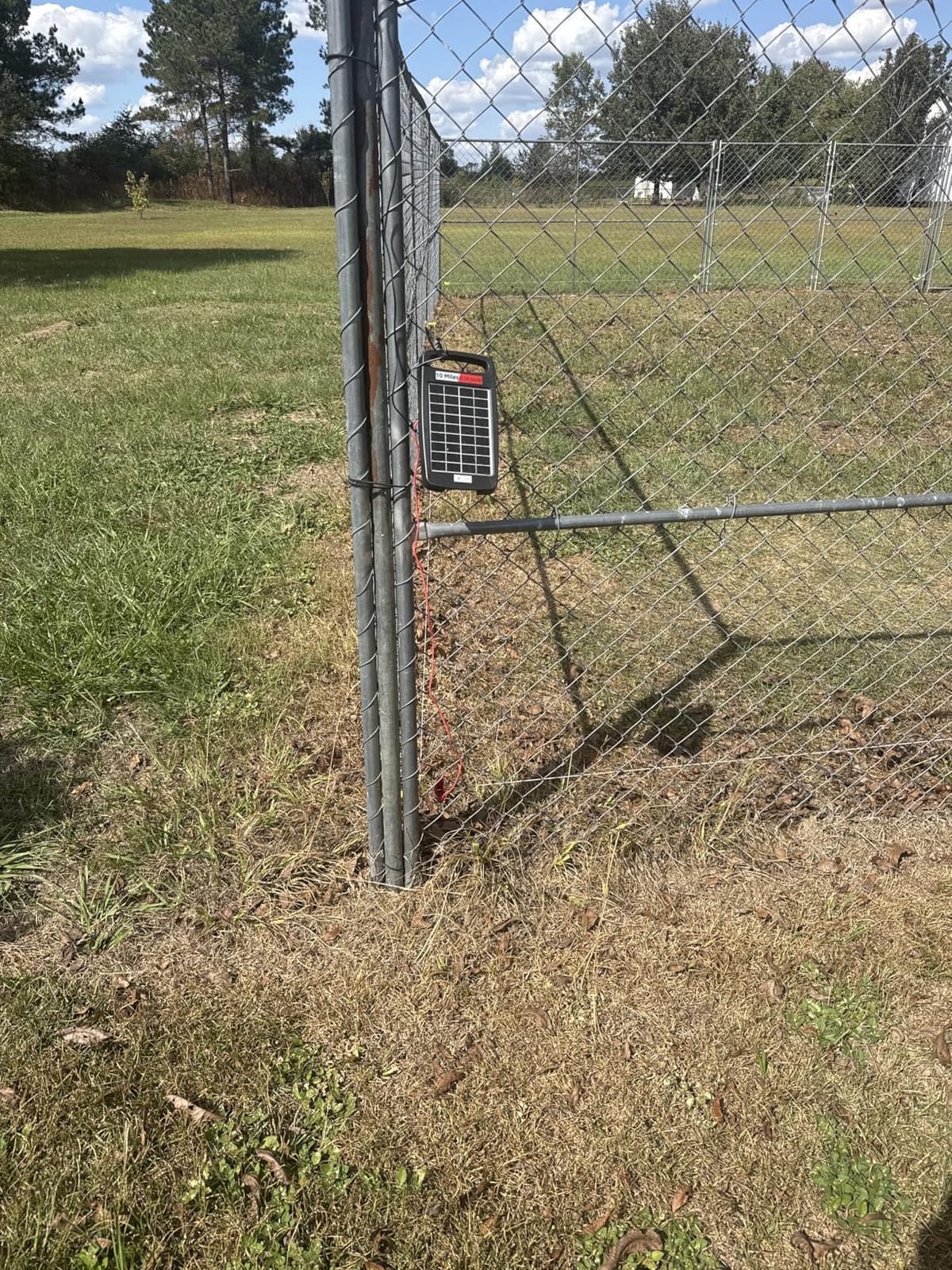 10 Miles Solar Powered Electric Fence Charger, 0.18J Portable for Livestock | 24/7 Day/Night Mode, Portable Solar Panel/AC Dual Power, 10200V Output customer photo 1
