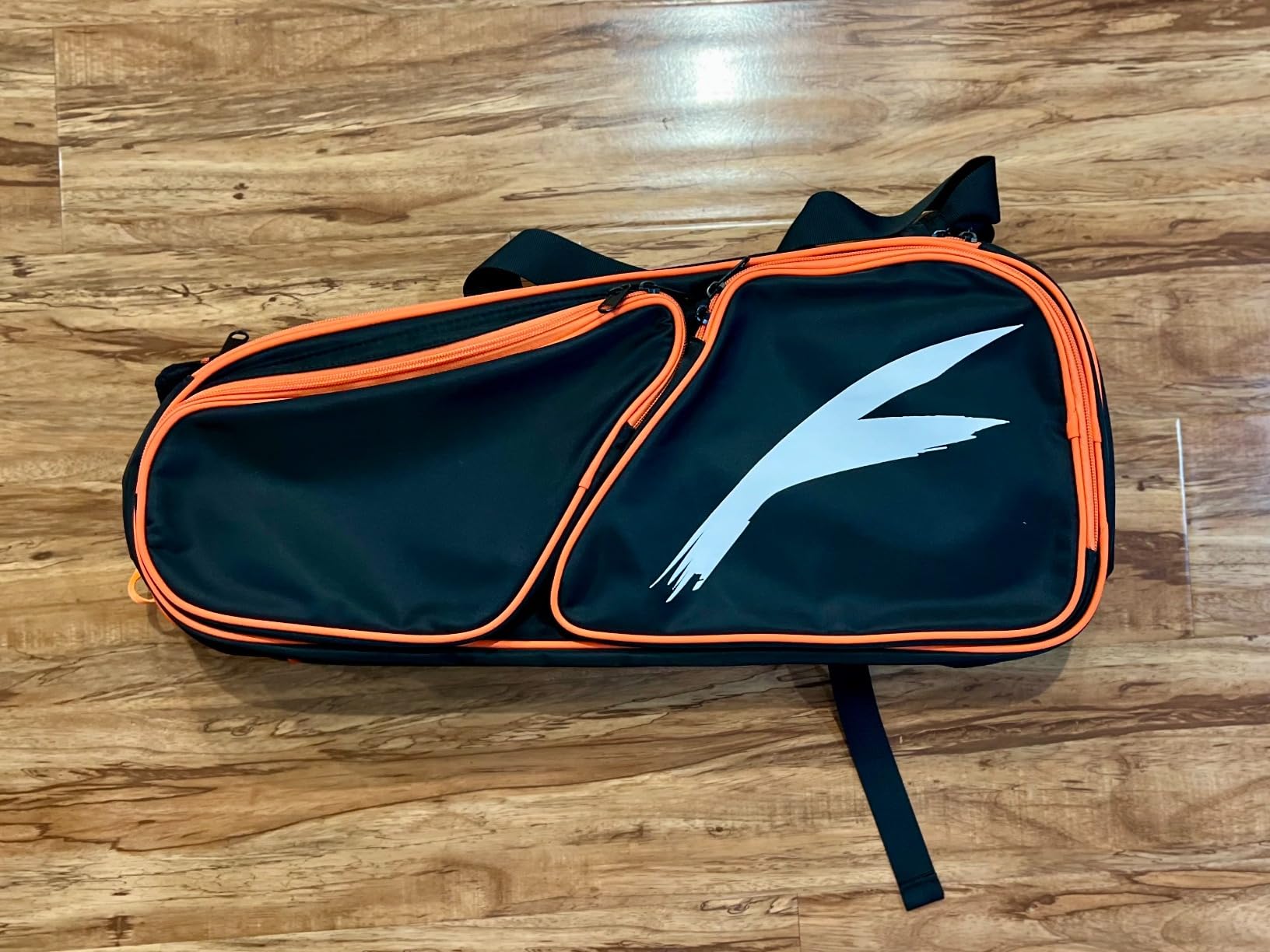 TILDOSAC Pickleball Bag - Large Paddle Bag for 4 Paddles & Accessories - Fence Hook, Extra Pockets, Shoe Compartment customer photo 1