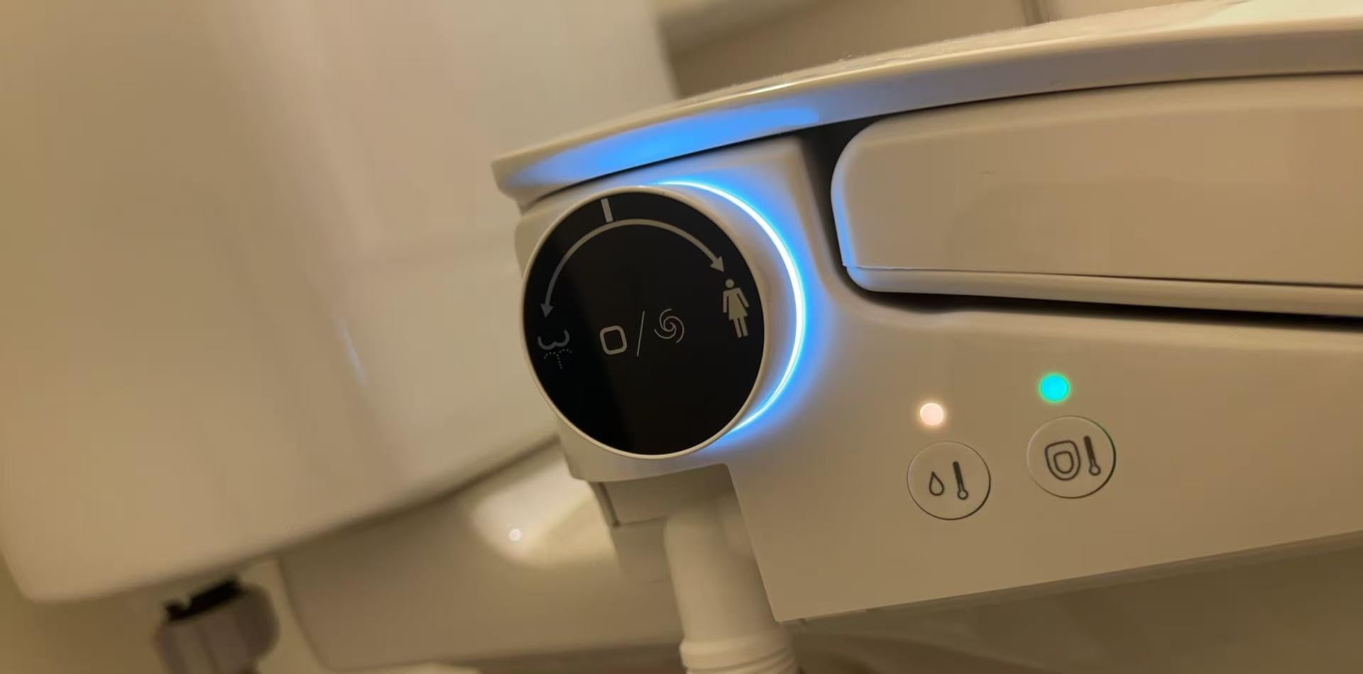 iliD Heated Bidet Toilet Seat with Remote, Auto Open Lid, Elongated customer photo 2