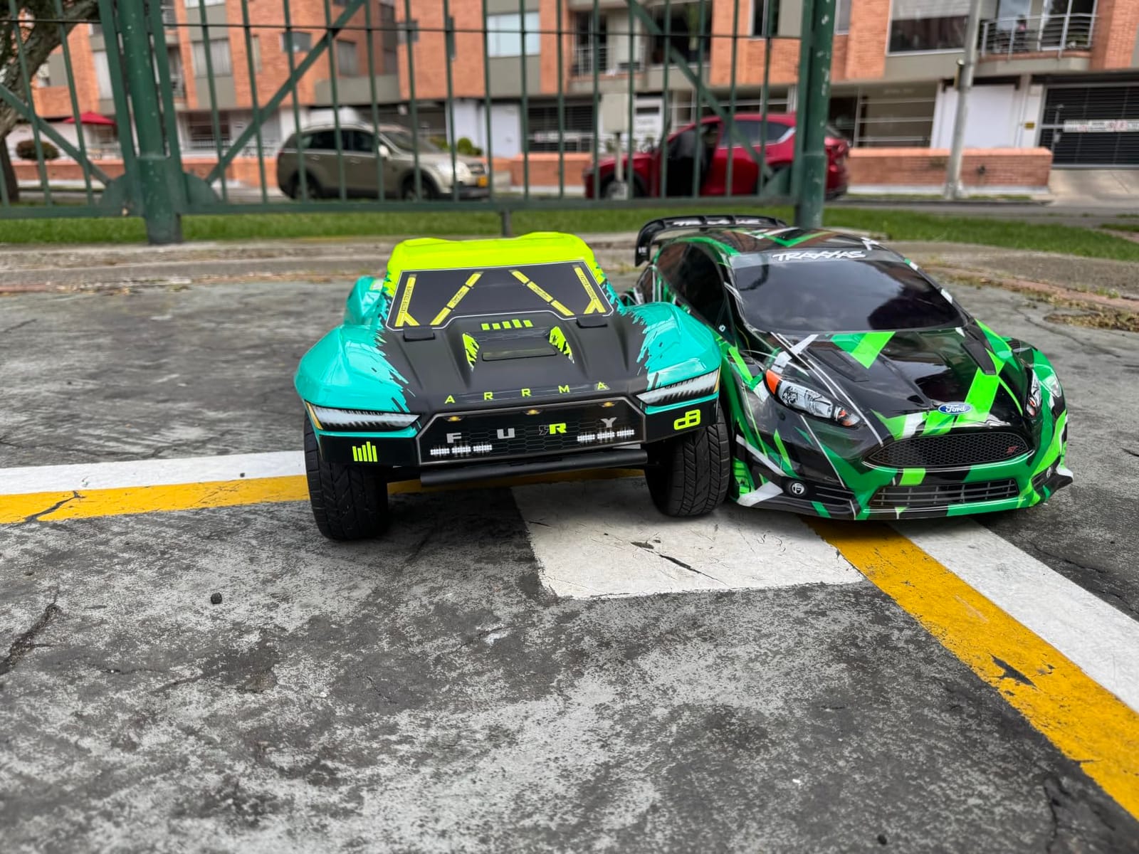 ARRMA RC Truck 1/10 FURY 2wd 223S BLX Brushless Short Course Truck RTR (Battery and Charger Not Included) with DSC, Green, ARA3521T2 customer photo 2