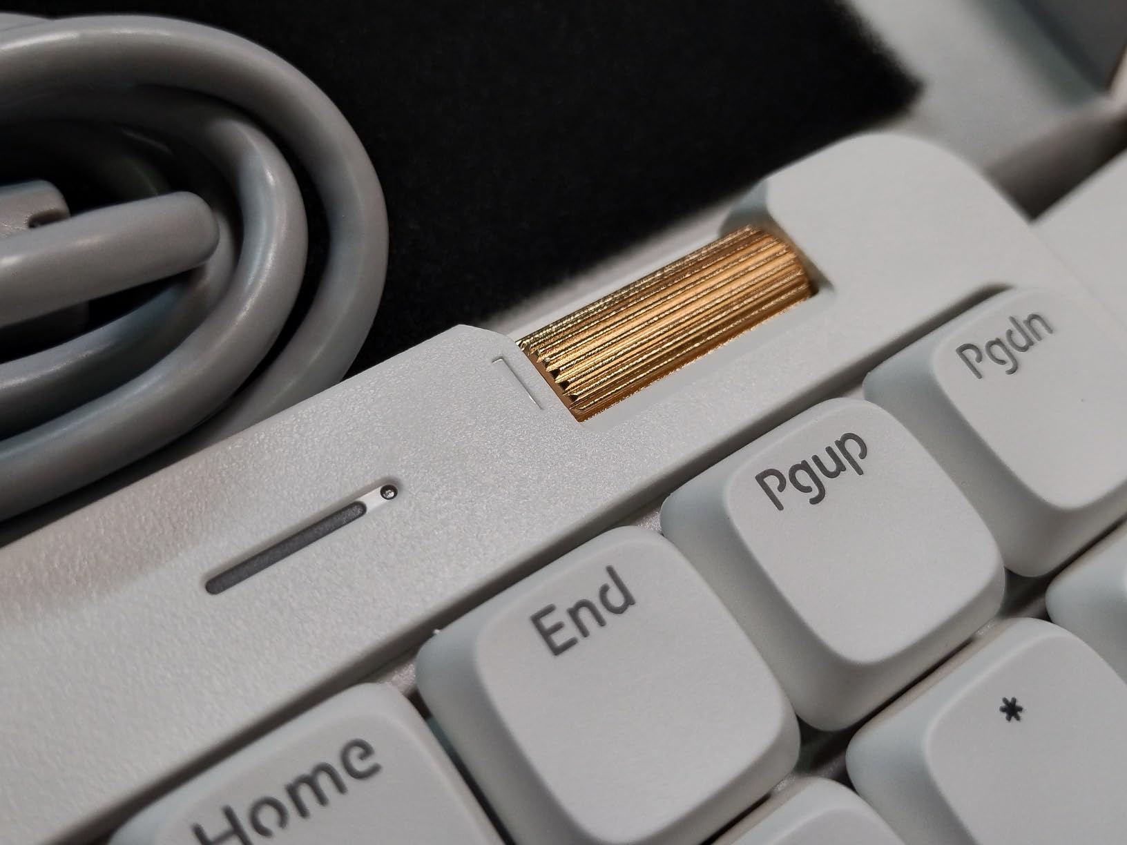 Flow Lite 100 Keys Low Profile Mechanical Keyboard, Swappable Rechargeable Wireless Keyboard with 2.4G Receiver, Bluetooth and Wired Connection for Windows, Mac/ Specter Linear Switches (Marble) customer photo 2