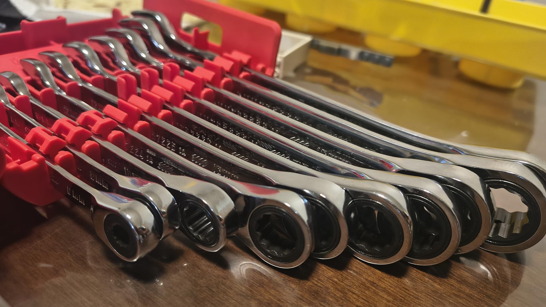 CRAFTSMAN Ratchet Wrenches Set, 20 Pc, 90 Tooth SAE/Metric Ratcheting Wrench Set with Case, 4 Degree Arc Swing (CMMT87220) customer photo 1