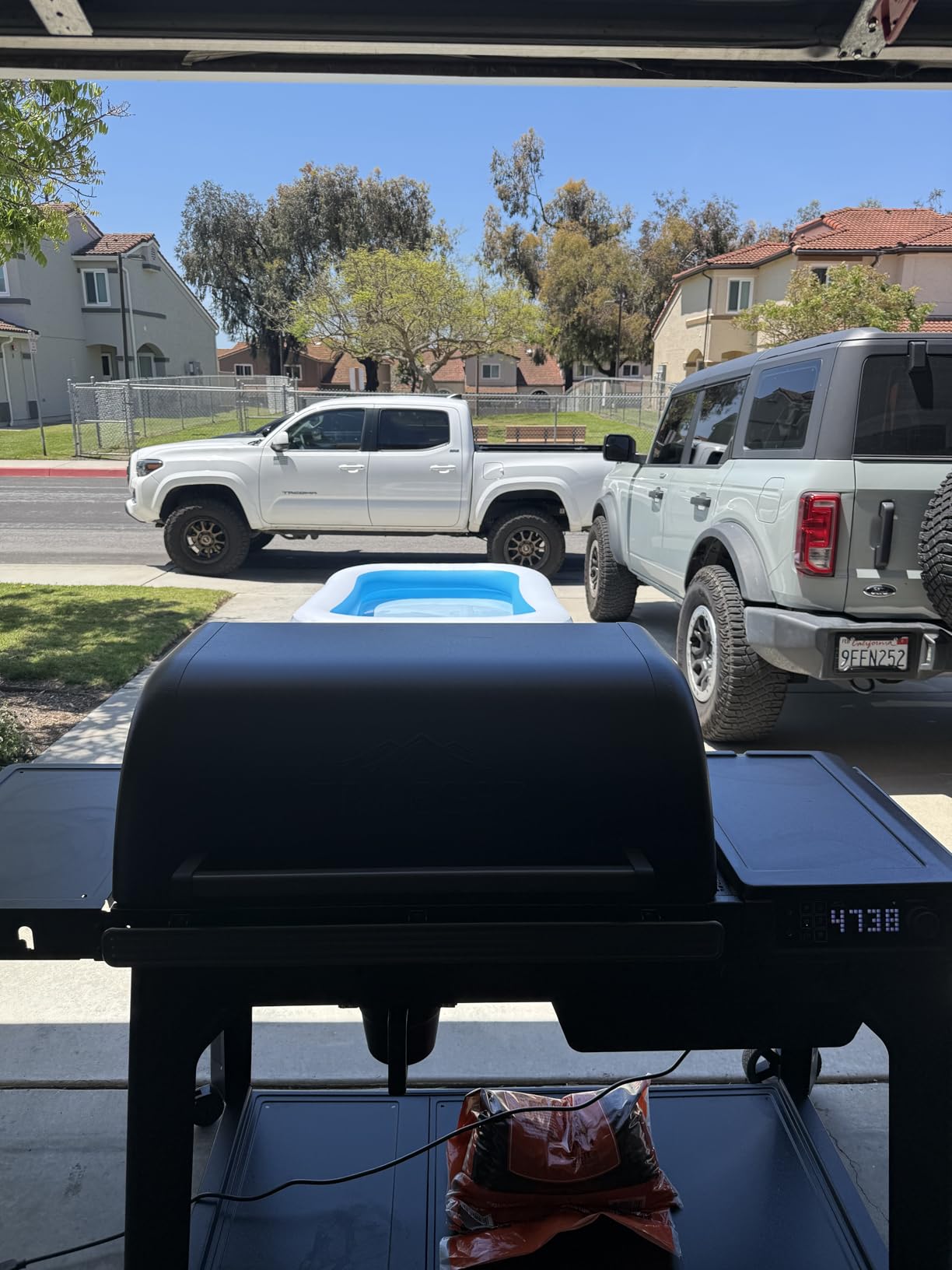 Traeger Woodridge Pro Wood Pellet Grill & Smoker, 970 Sq In, WiFi customer photo 1