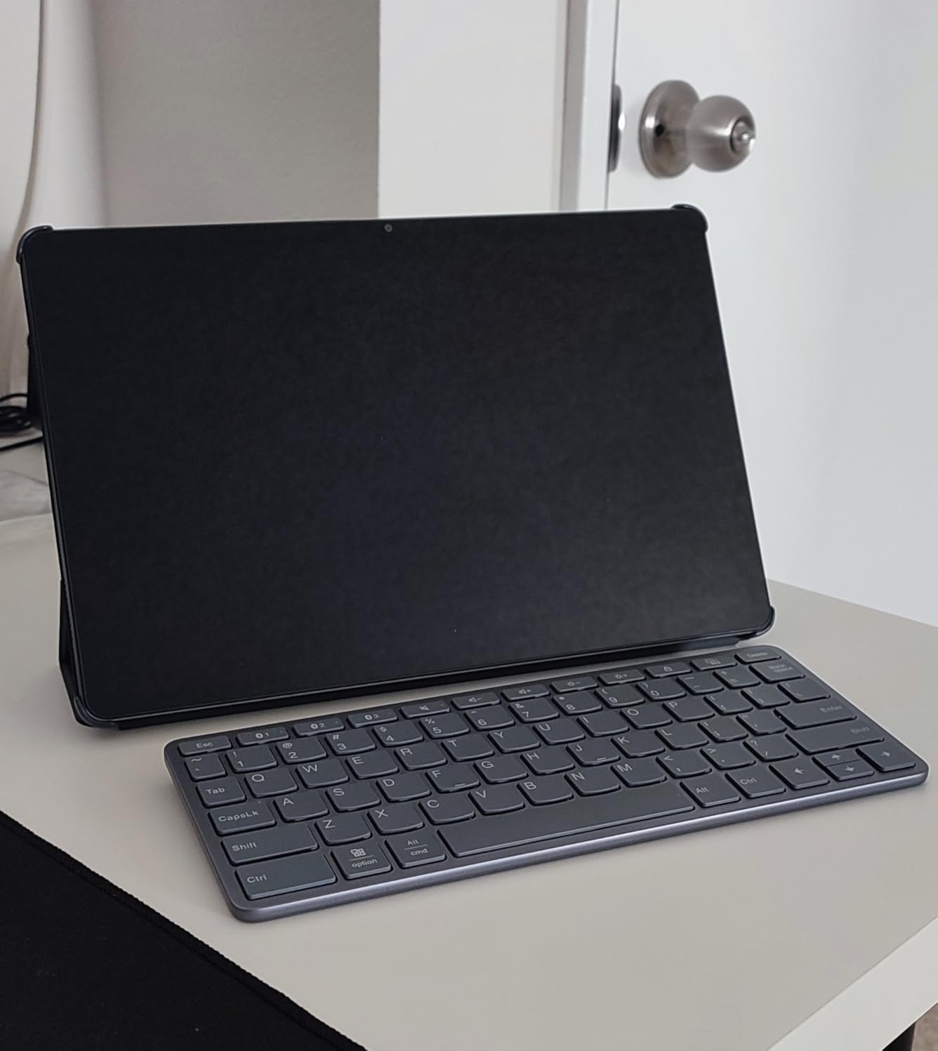 Lenovo Multi-Device Wireless Bluetooth Keyboard, Connect Up to 3 Devices Simultaneously, Compatible with iOS, Android, Windows, Slim Profile, Rechargeable, 60-Hour Battery Life, Iron Grey customer photo 2