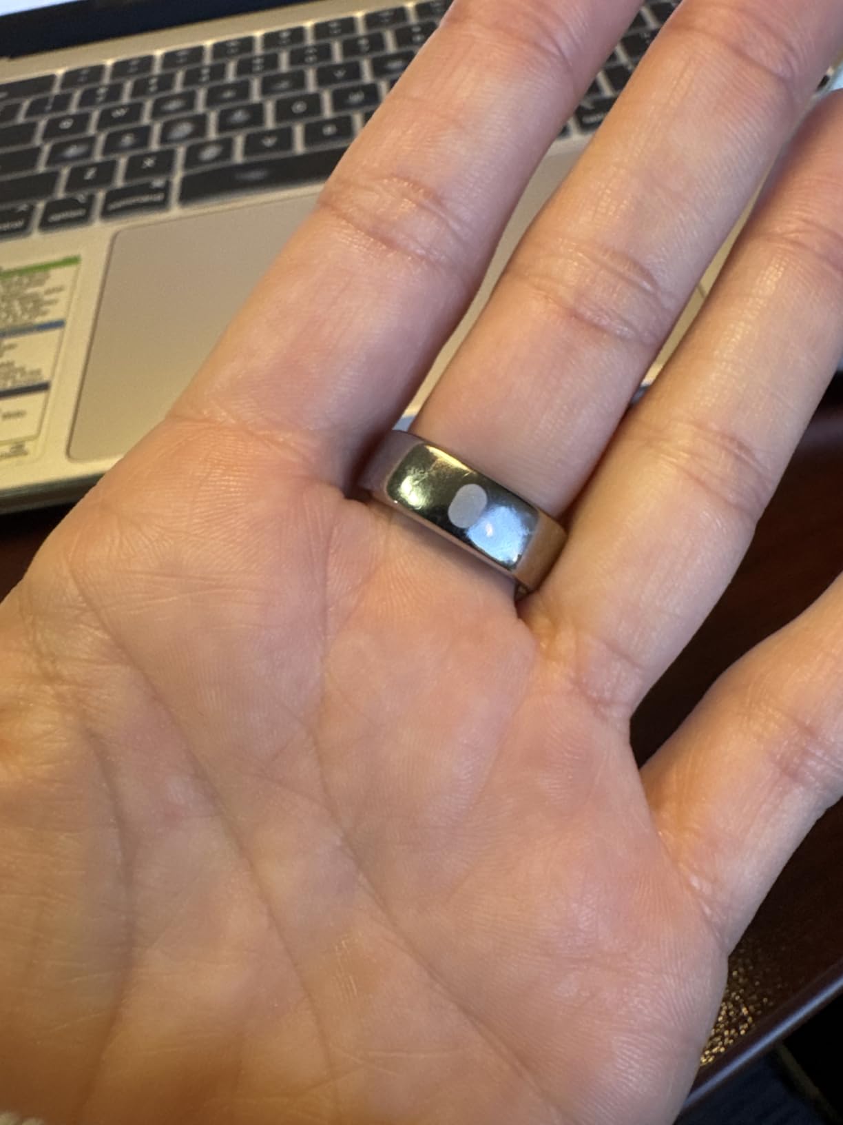 RingConn Gen 2 Air Ultra-Thin Smart Ring(Size 8, Dune Gold) customer photo 2