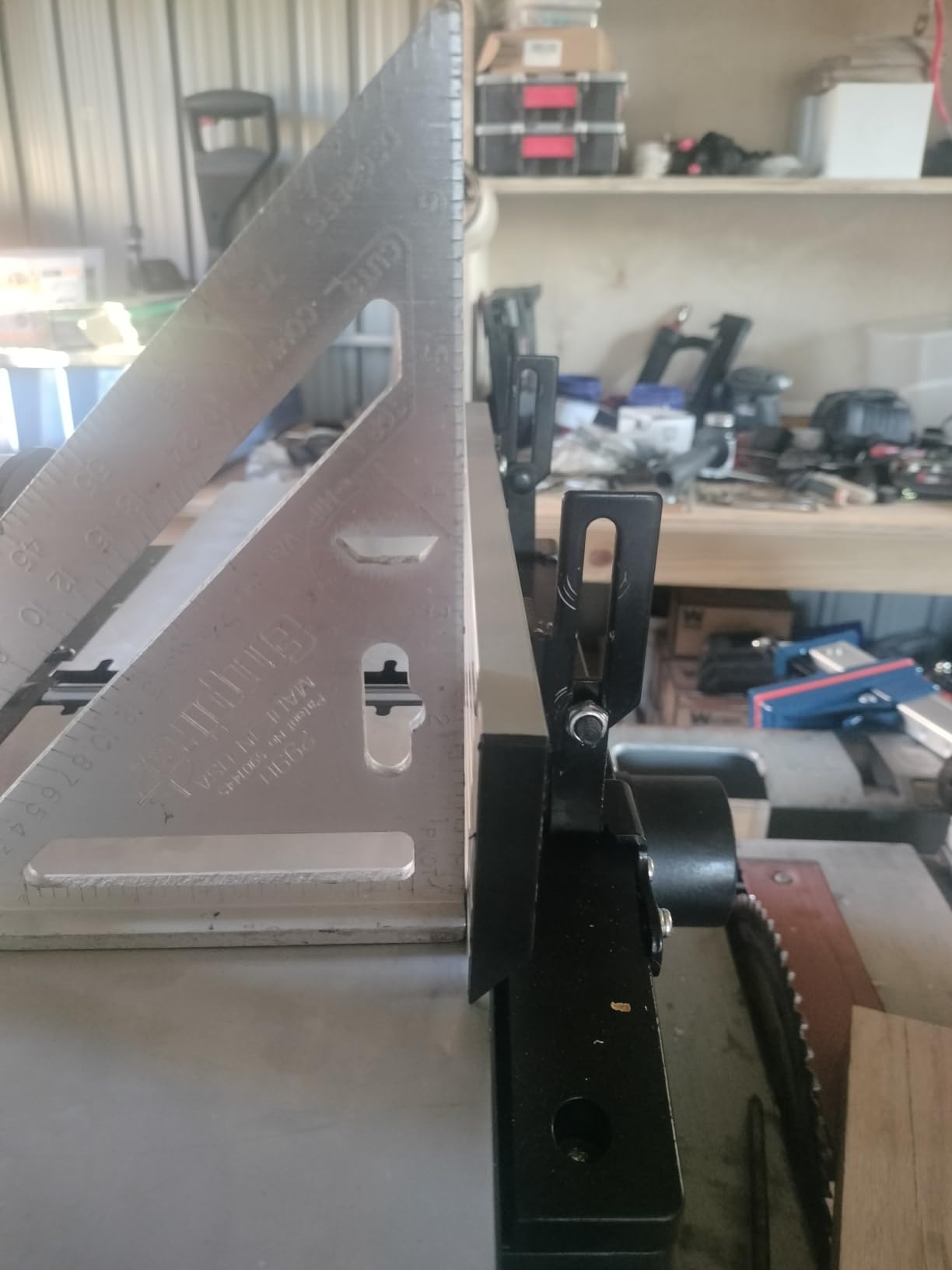 6-Inch Benchtop Jointer with 15 Amp Motor, 12000 RPM Cutting Speed, Adjustable Fence 90–135°, Up to 1/8