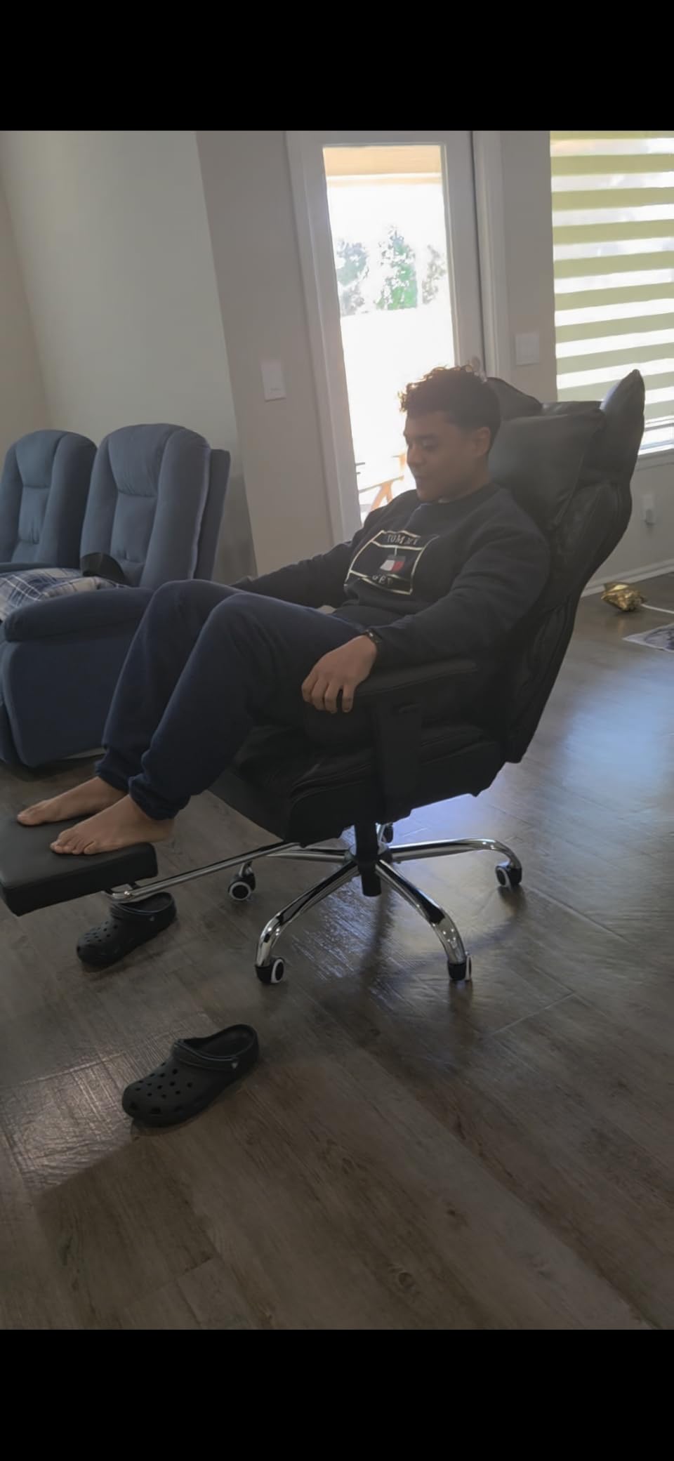 GTPLAYER Big and Tall Gaming Chair 400lbs Heavy Duty Office Chair with Foot Rest & Ergonomic Pocket Spring Lumbar Support, High Back 3D Saddle Shaped Cushion for Back Pain Relief, Matte-Black customer photo 1