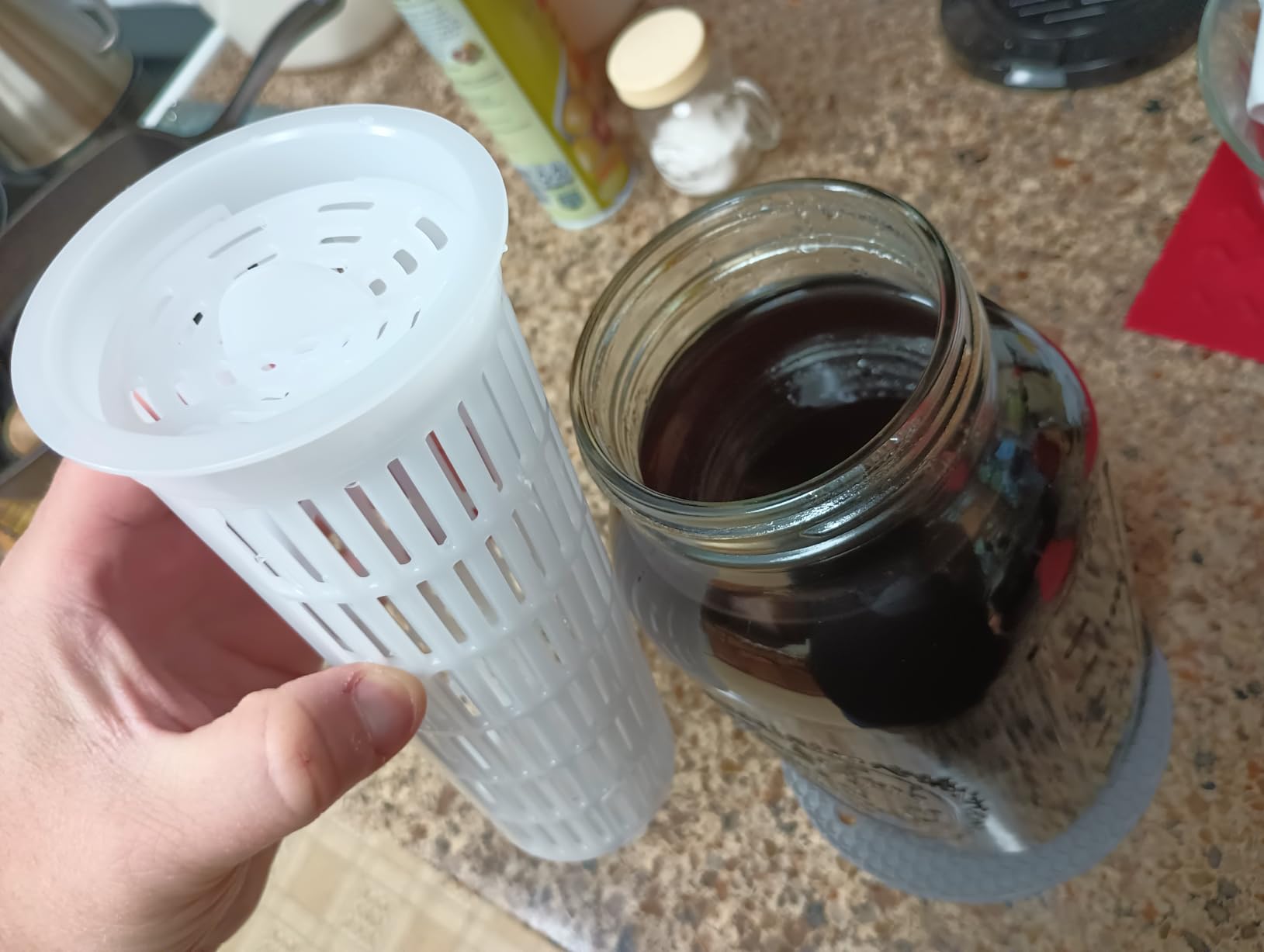 64 Oz Glass Mason Jar Water Pitcher With Infuser Half Gallon Mason Jug Carafe Wide Mouth 2 Quart Pitcher With Lid For Cold Hot Tea Coffee Lemonade beverage Breast Milk Juice Container For Fridge customer photo 2