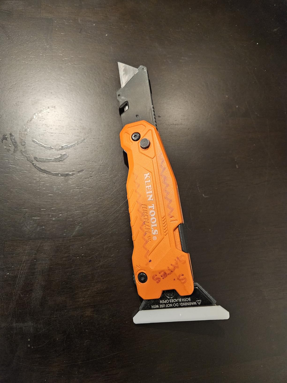 Klein Tools 44306 FLICKBLADE 2-in-1 Folding Utility Knife and Scraper with Built-In Blade Storage, Dual Locking Positions, Includes 3 Triple-Ground Carbon Steel Blades customer photo 2