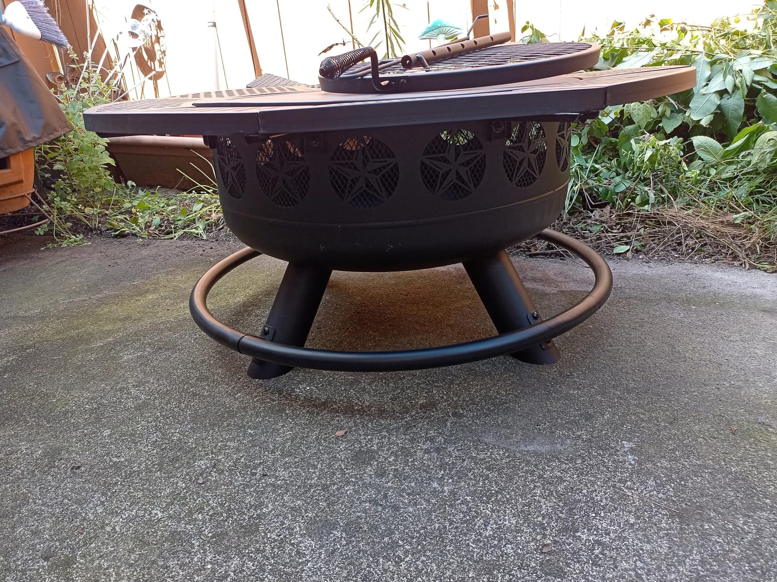 Verdeluxe 47 Inch Outdoor Fire Pit with 2 Grills, Extra Large BBQ Firepits customer photo 2