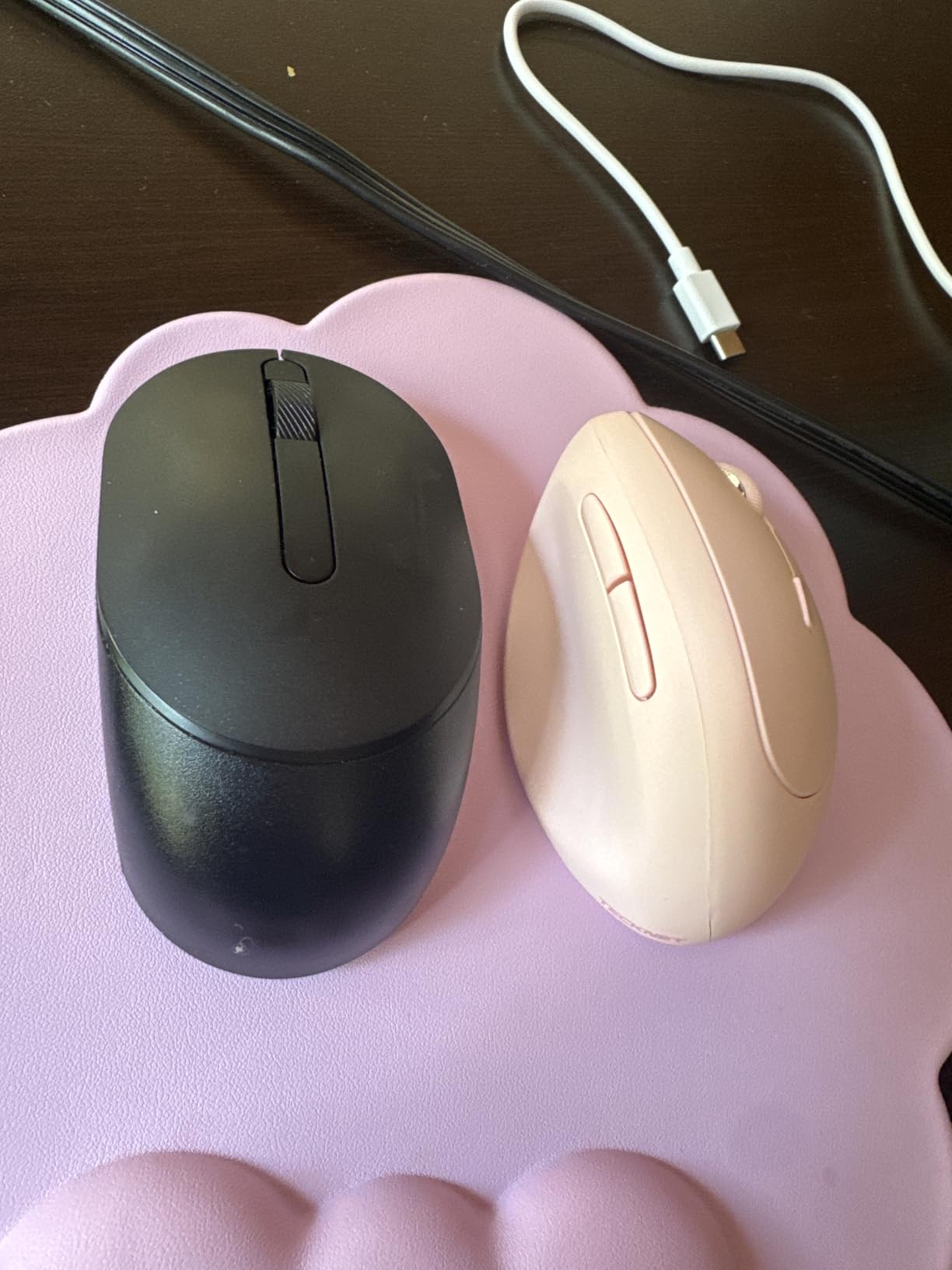 TECKNET Ergonomic Mouse, Bluetooth 5.0/3.0 & USB A, Wireless Vertical Mouse customer photo 2