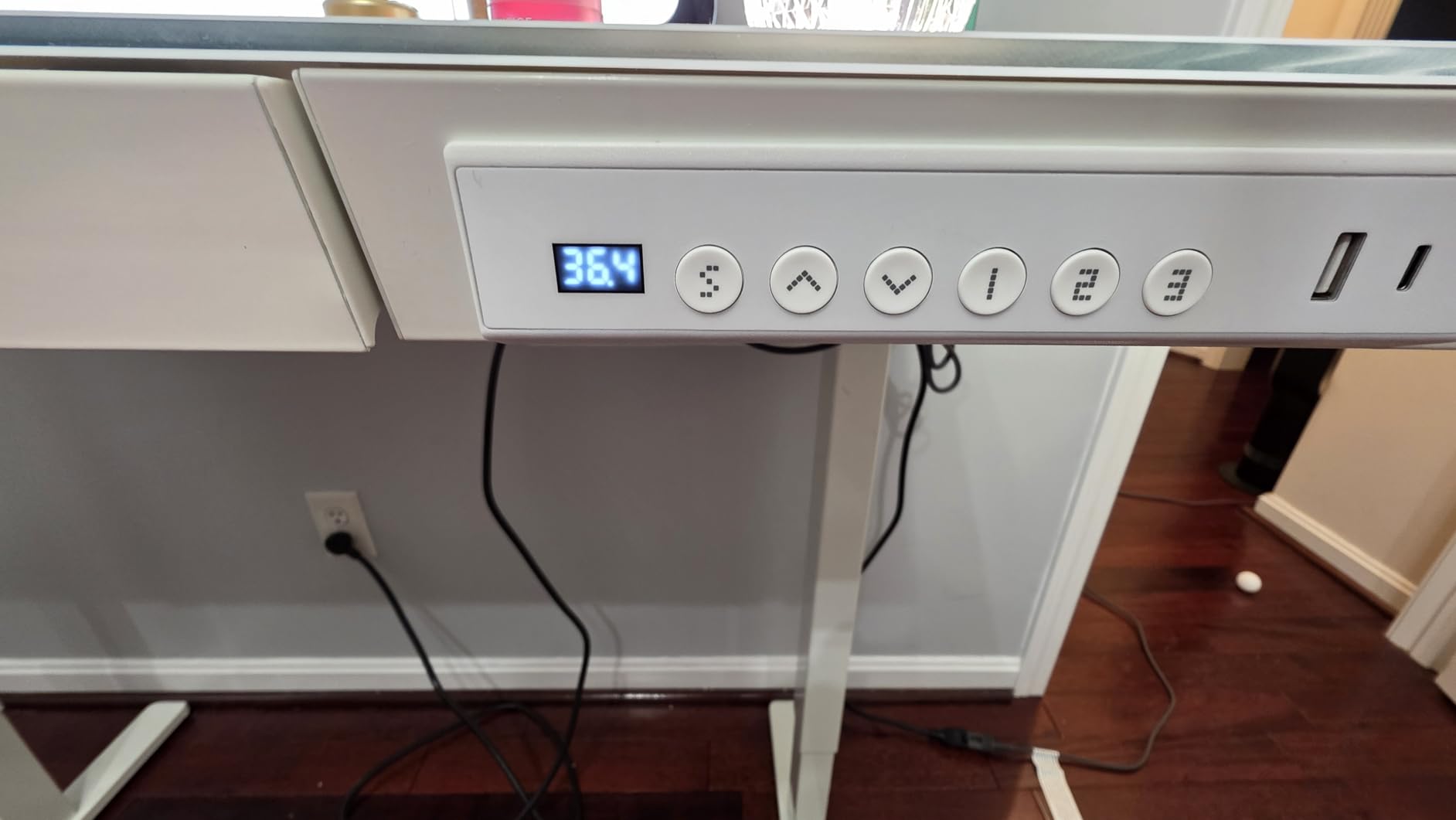 Marsail Glass Standing Desk with Drawer, 48 x 24 inch Electric Standing Desk, Height Adjustable Desk with One-Piece Tabletop & USB Charging Ports, Sit Stand Desk with Storage for Home & Office, White customer photo 1