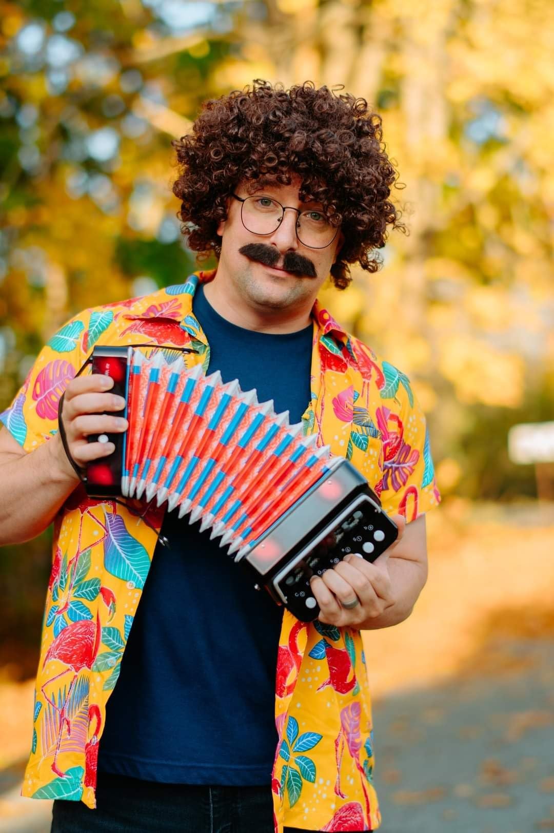 Lotkey 17 Key Piano Accordion, 8 Bass Kids Accordion, Celluloid Body, Metal Cover Accordions Louder Clearer Timbre Than Plastic, Lightweight Design for Children, Beginners to Practice (Black) customer photo 2