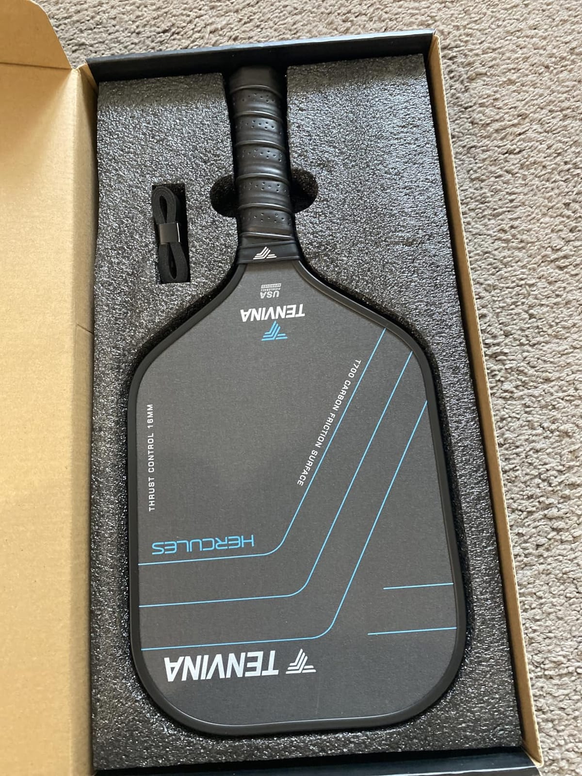 TENVINA Pickleball Paddles, Multi-Layer T700SC Textured Carbon Fiber Pickleball Paddle, Pickle Ball Paddle USAPA Approved with Strong Spin & Power, 4-Types of Shapes and Thicknesses customer photo 2