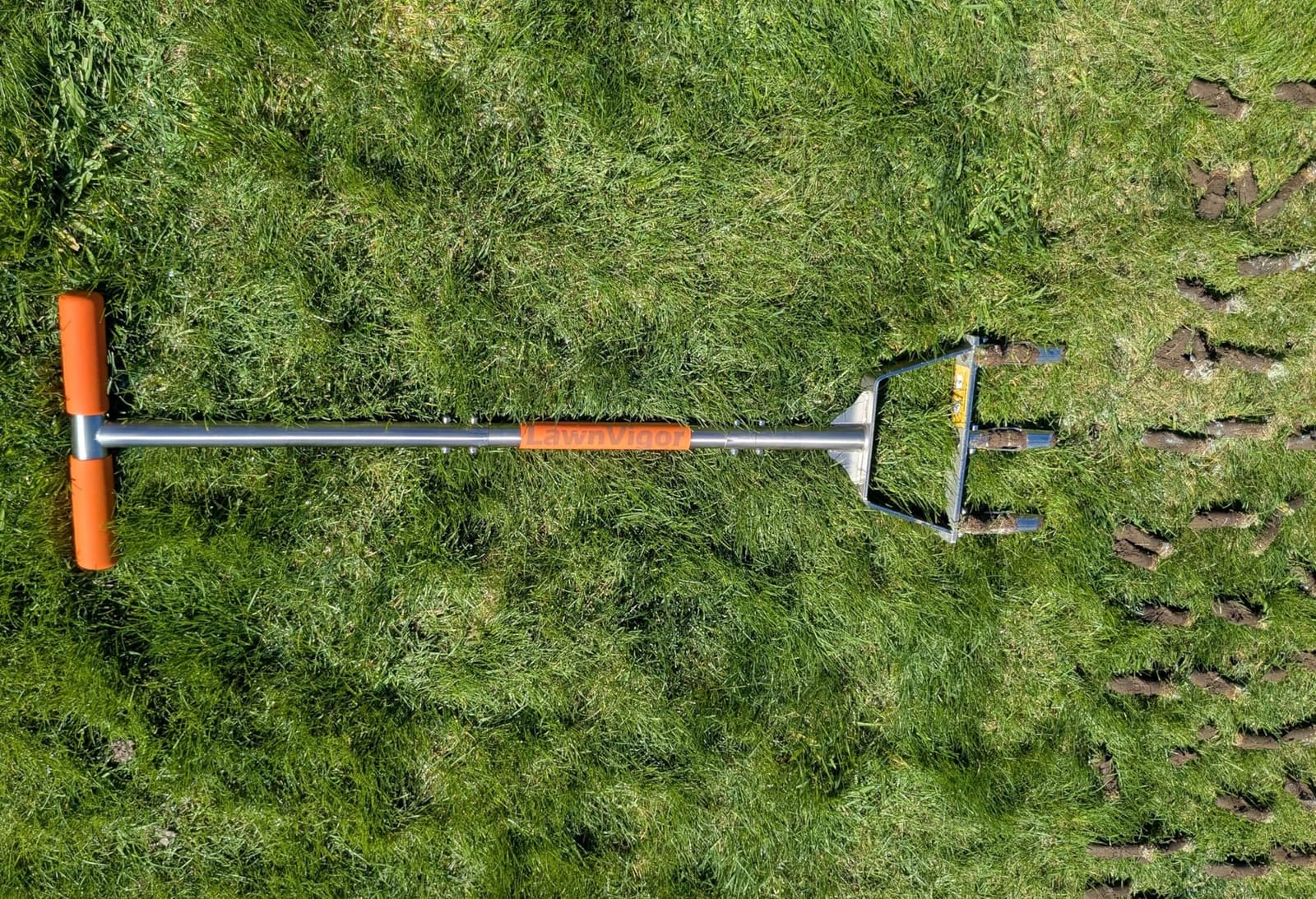 Manual Lawn Core Aerator for Compacted Soil with Non-Clogging Hollow Tines customer photo 2