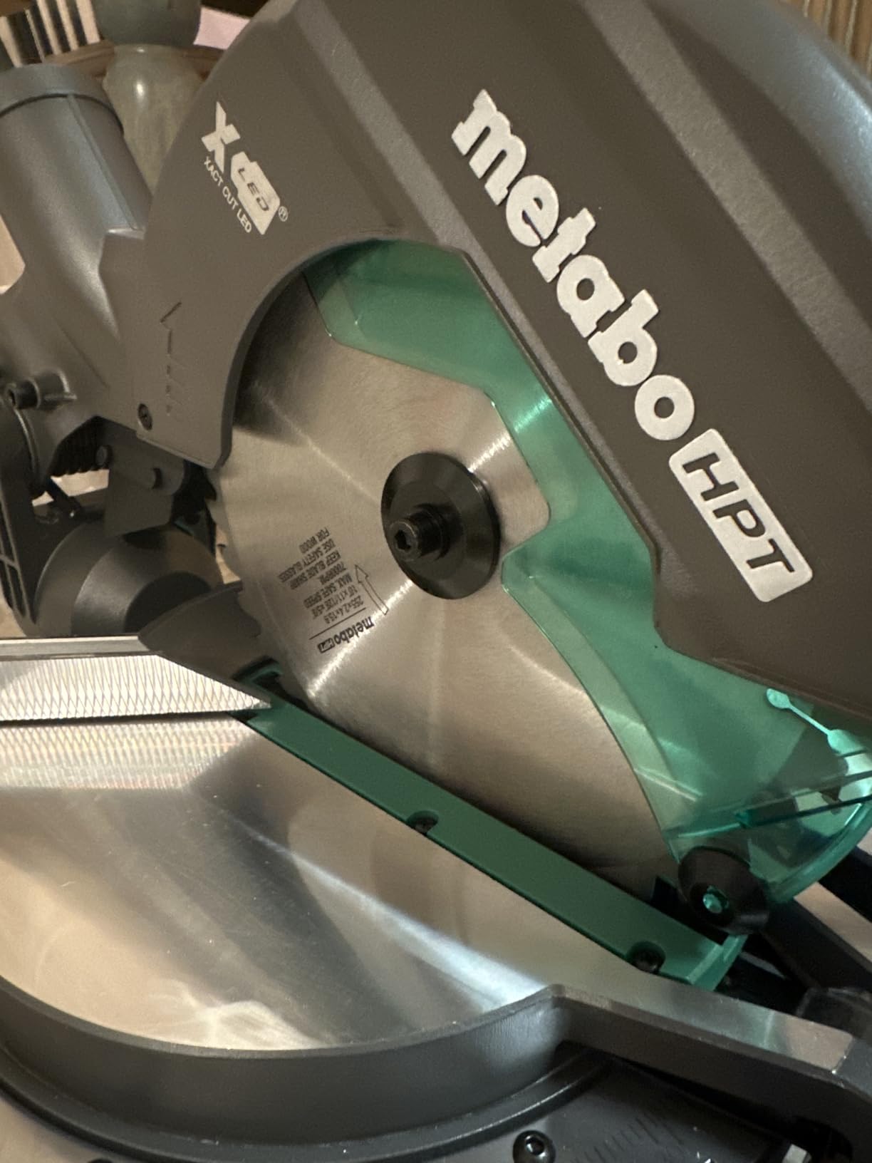 Metabo HPT 10-Inch Single Bevel Compound Miter Saw, 15-Amp Power Saw with Xact Cut Shadow Line, Precision Miter Angles, Single Bevel 0-45°, 40T TCT Miter Saw Blade, Lightweight Design, C10FCG2 customer photo 2
