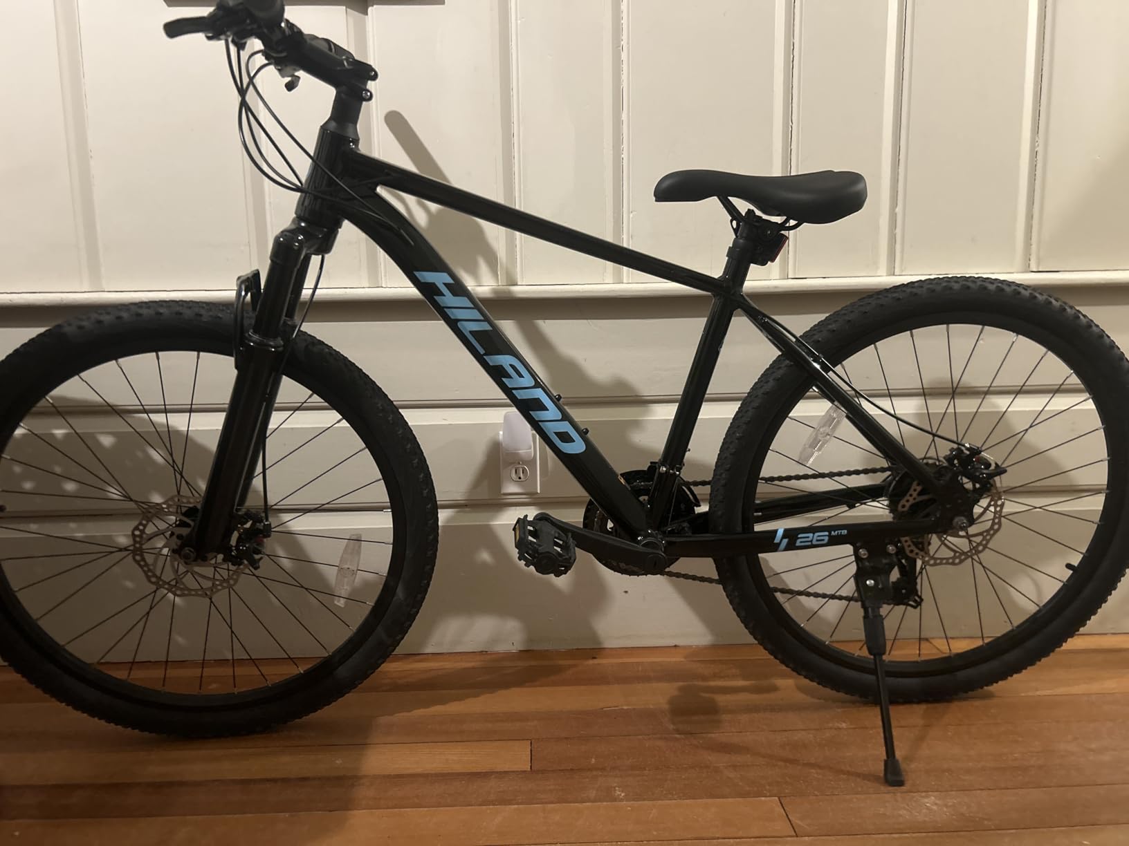HILAND 26 Inch 27.5 Inch Mens Womens Mountain Bike, 21 Speed Mountain Bicycle with Dual Disc Brake, Front Suspension Fork, High Carbon Steel Frame Urban Commuter Bike for Adults customer photo 1
