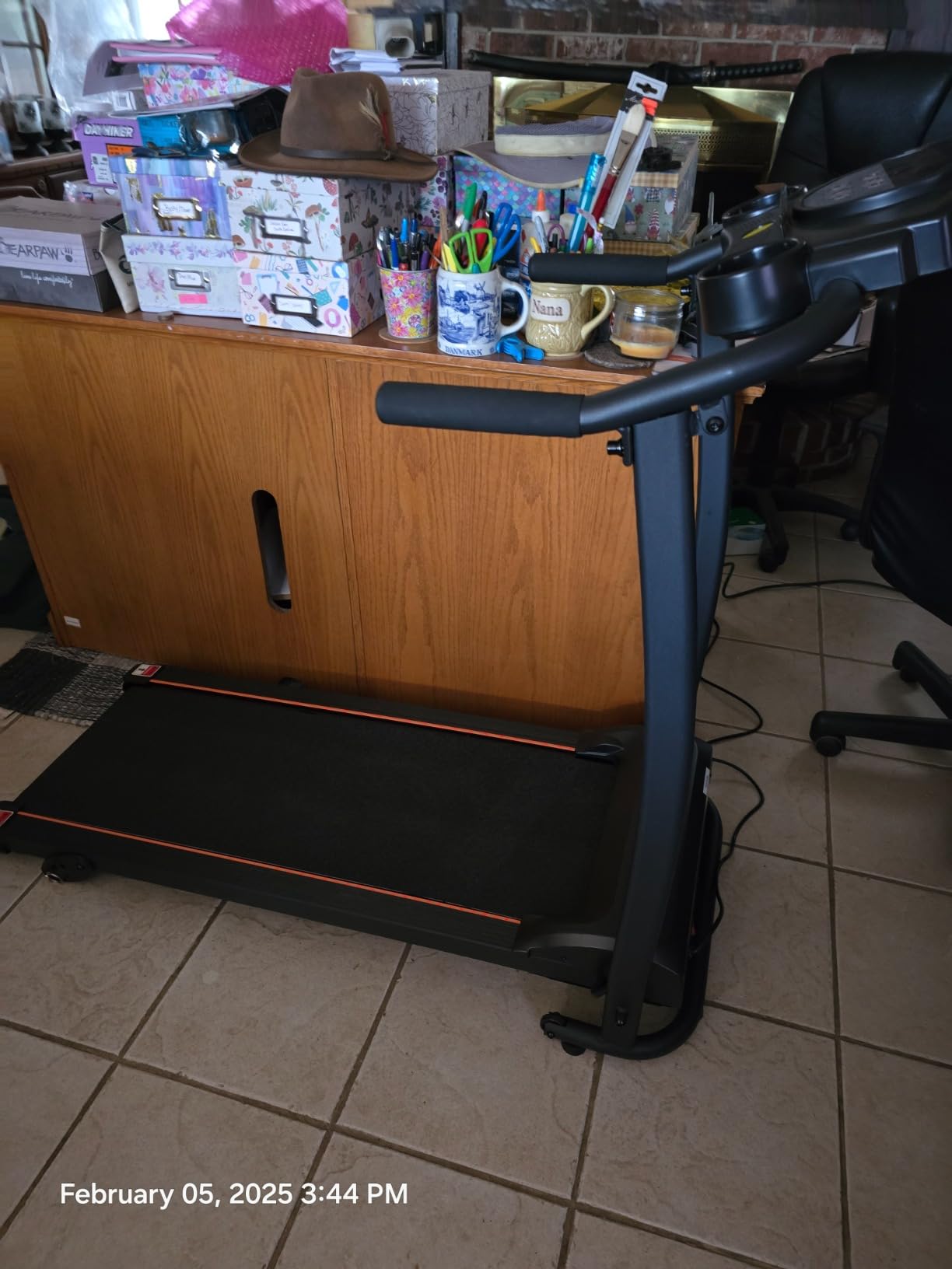 YUEJIQI Treadmill with 10%/25% Incline 8.5/10MPH for Office Home Gym customer photo 2
