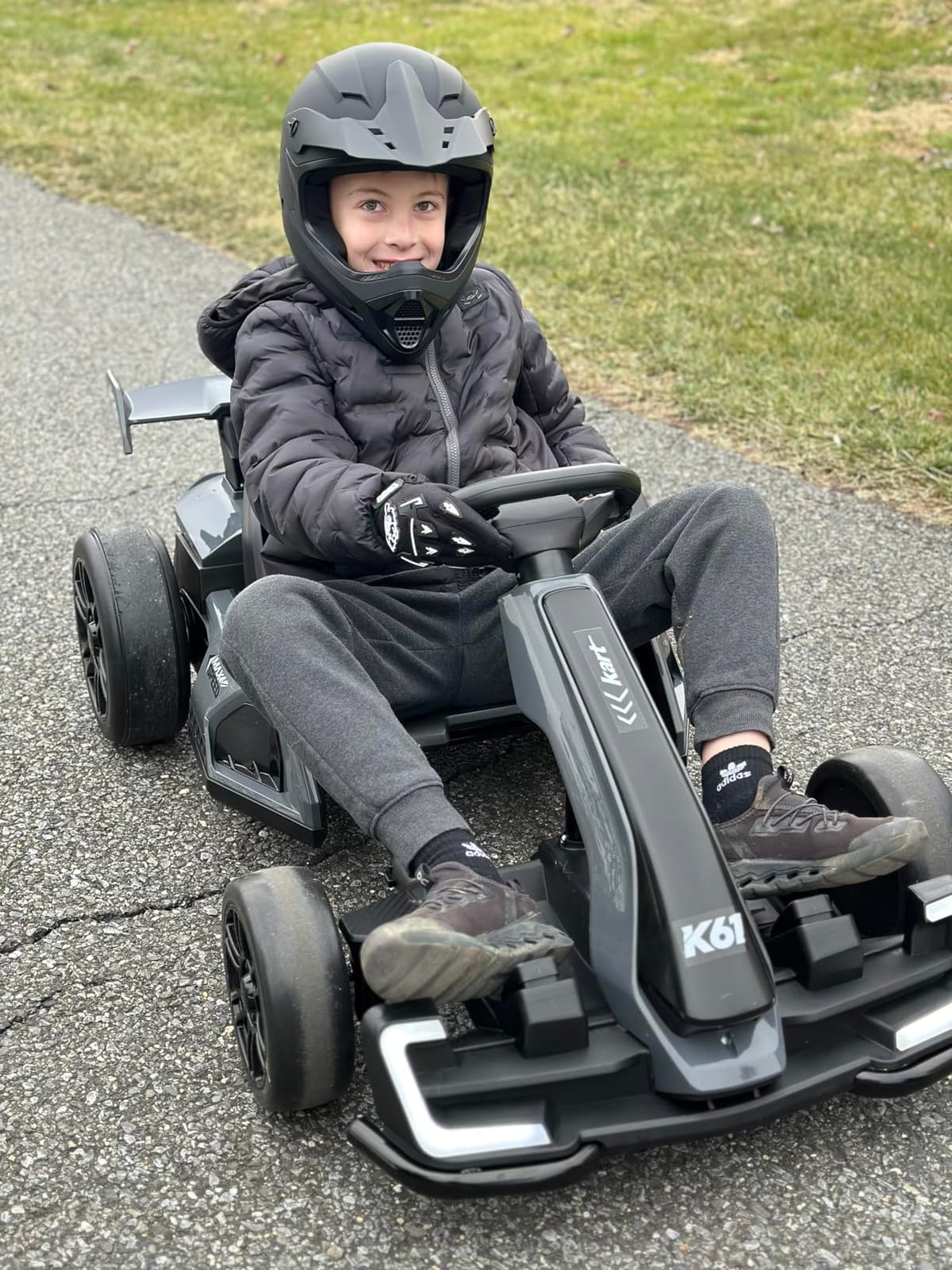 KerryYoo K61 Go Kart Electric Drift Kart with Length Adjustable Seat, 24V Ride on Toys with 4 Speed Mode,300W Outdoor Ride On Crazy Kart, 8.5 MPH, Bluetooth - Red customer photo 1