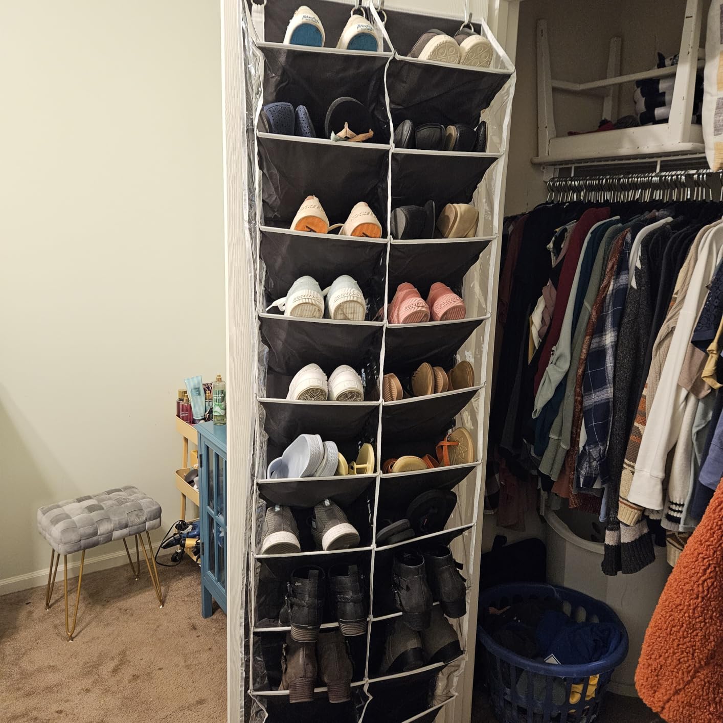 20-30 Pairs Over the Door Shoe Organizer, Clear Pockets Hanging Shoe Storage for Closet, 10-Tier Door Shoes Rack, Handing Shoes Holder Fit All the Family's Sneakers, Boots, Heels, White customer photo 1