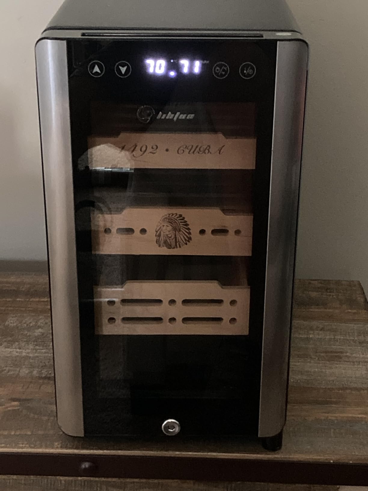 LIHTUN 25L Electric Humidor Cabinet for 150 Cigars, Thermoelectric Cooling, Adjustable Temperature and Humidity, Digital Display, 3 Removable Cedar Shelves, Safety Lock, Gift for Men (25L) customer photo 2