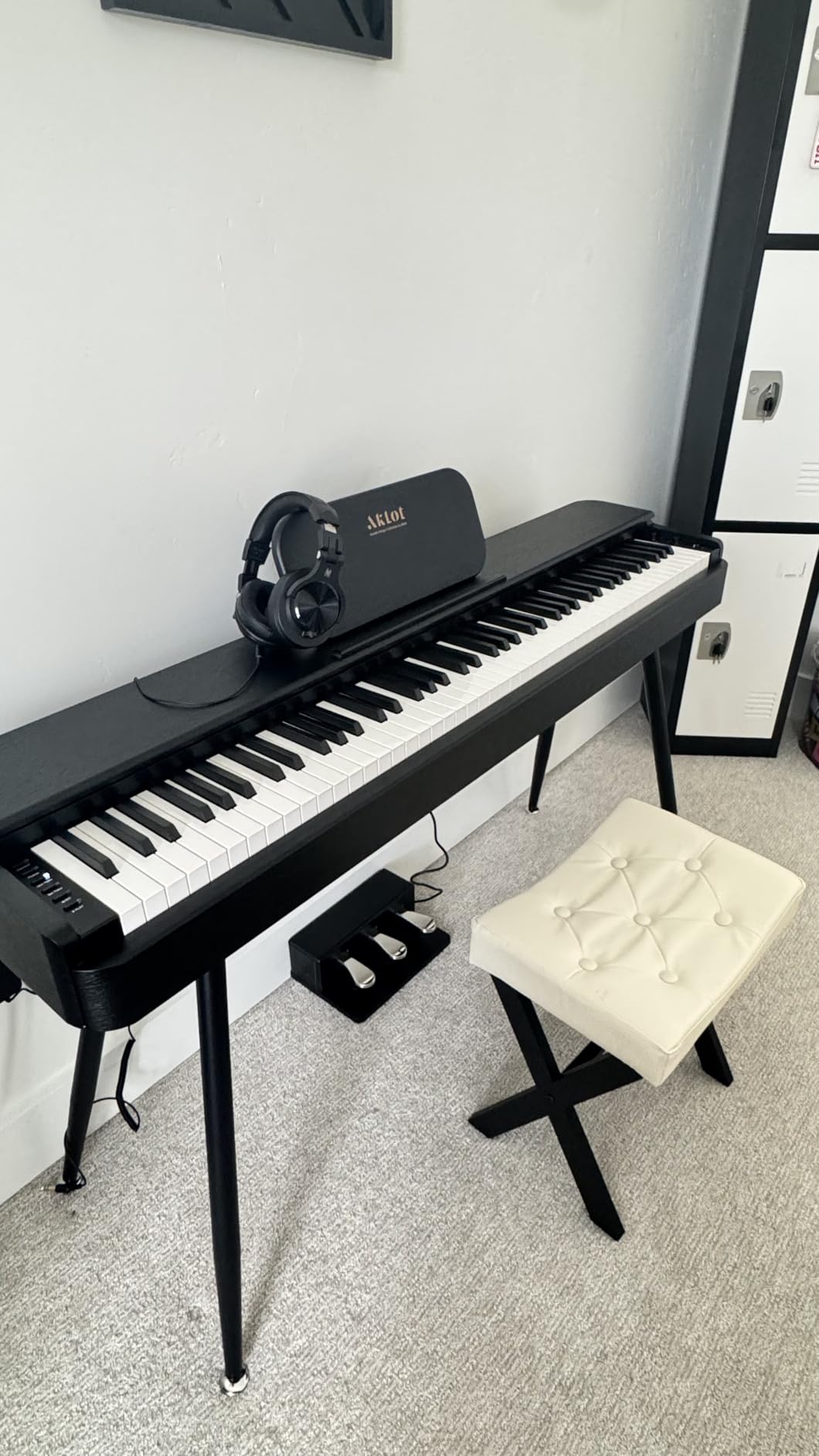 AKLOT Weighted Upright Digital Piano: 88-Key Graded Hammer Action, Ambient Lighting & Sliding Piano Lid, 4 Classic Pianos Tones, Triple Pedal, Dual 25W Stereo Speakers, Headphones & Lesson Book customer photo 1