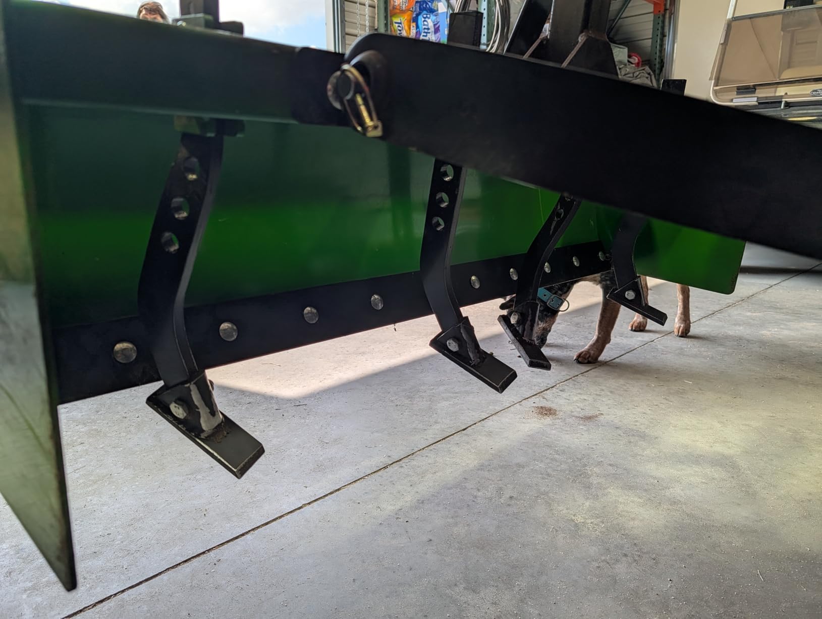 Box Blade Scraper, 46” Three-Point Hitch Tow Behind Attachments for Cat-0 Garden Lawn Mower Tractors, w/12mm Thicken Shank, Great for Leveling, Grading, Landscaping and More customer photo 1