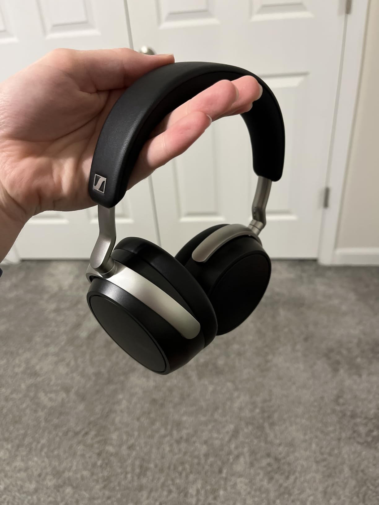 Sennheiser HDB 630 Wireless Audiophile Headphones with Incl. Hi-Res Dongle | Included BTD 700 for high resolution audio, parametric EQ in-app and crossfeed function. customer photo 1